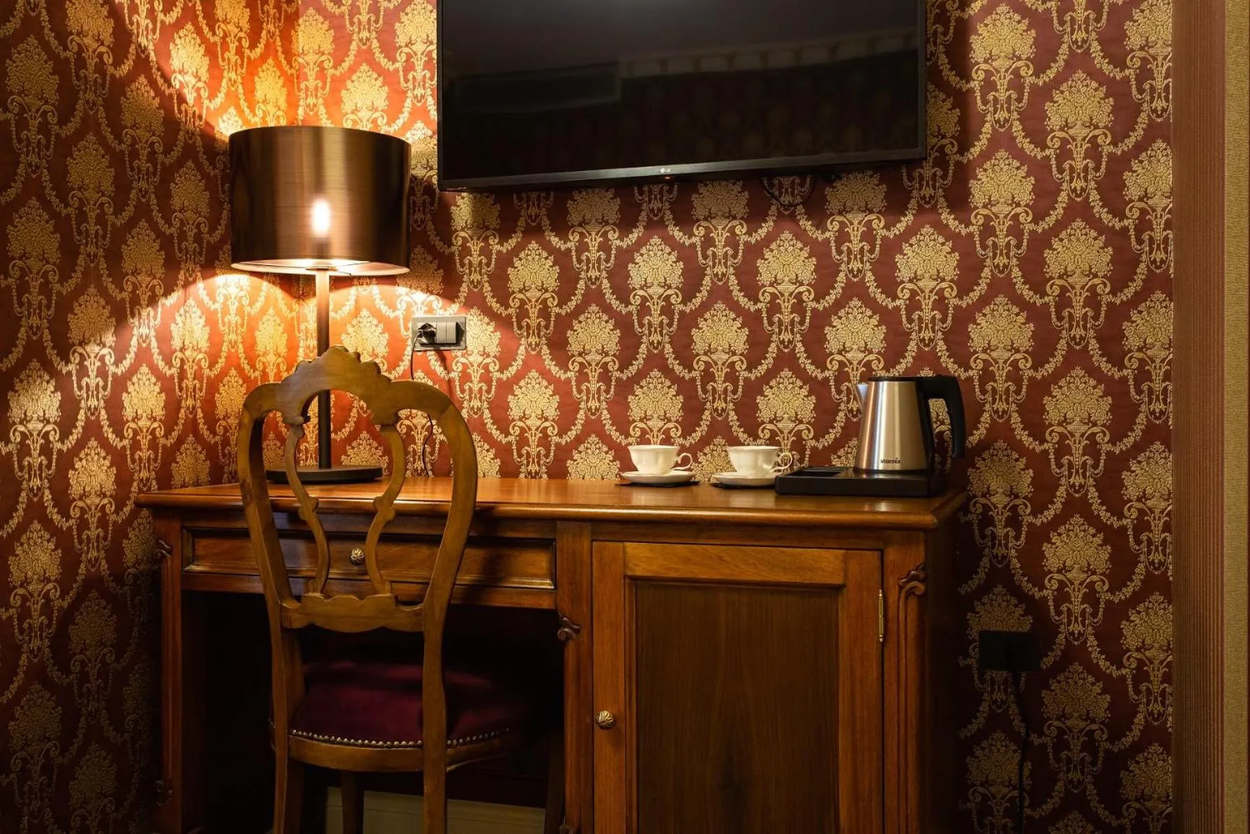 Coffee/tea facilities in Envy Hotel