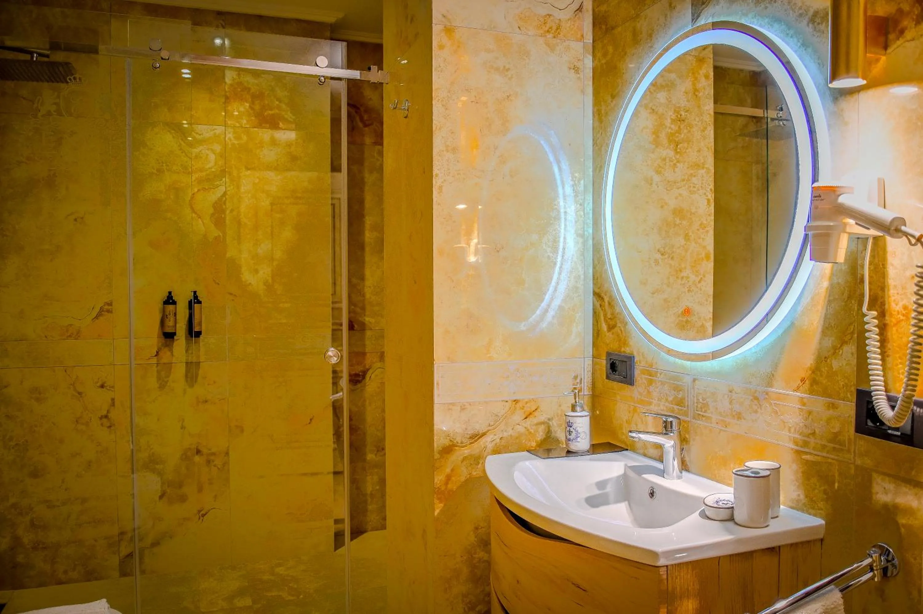 Bathroom in Envy Hotel