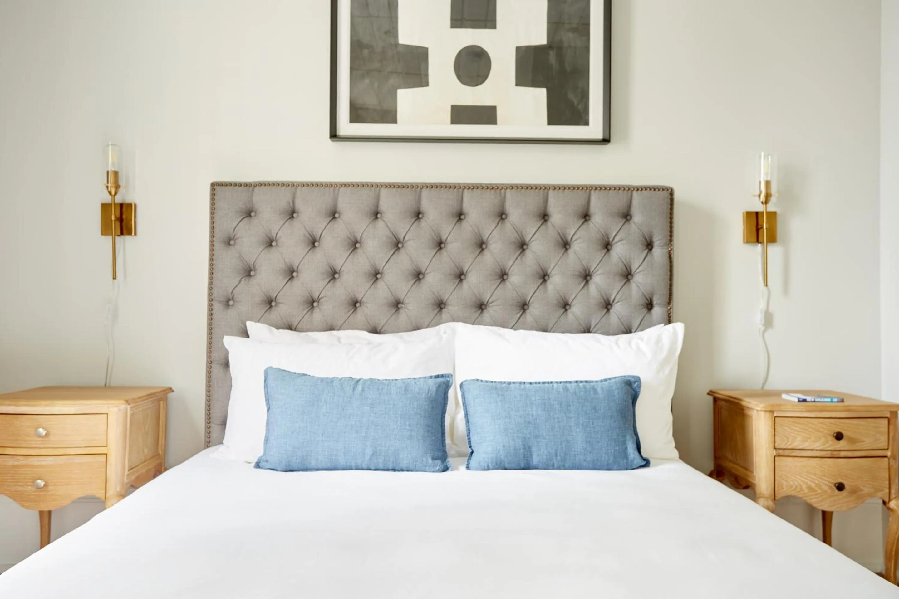 Bed in Sonder Baronne Manor