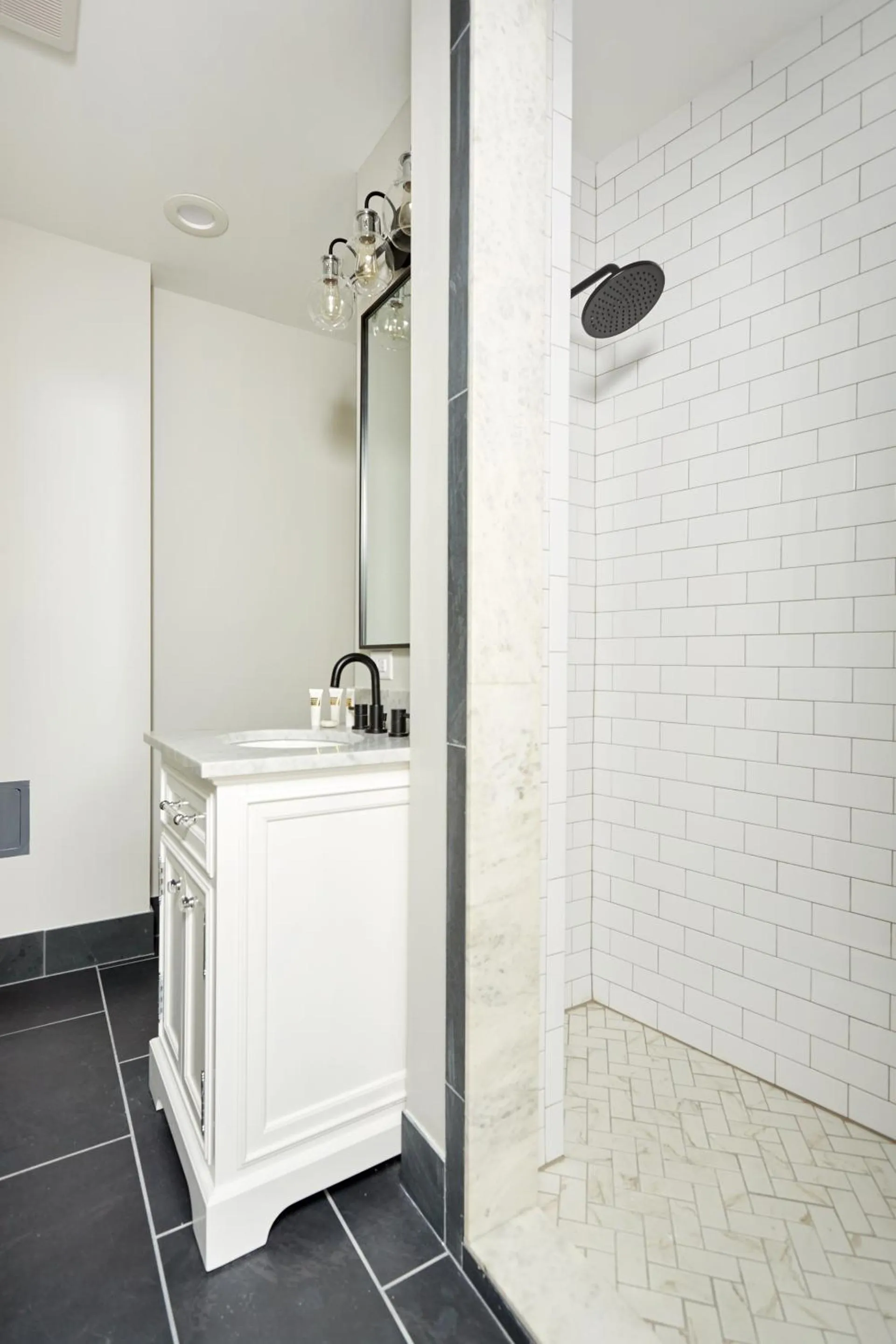 Sonder Baronne Manor