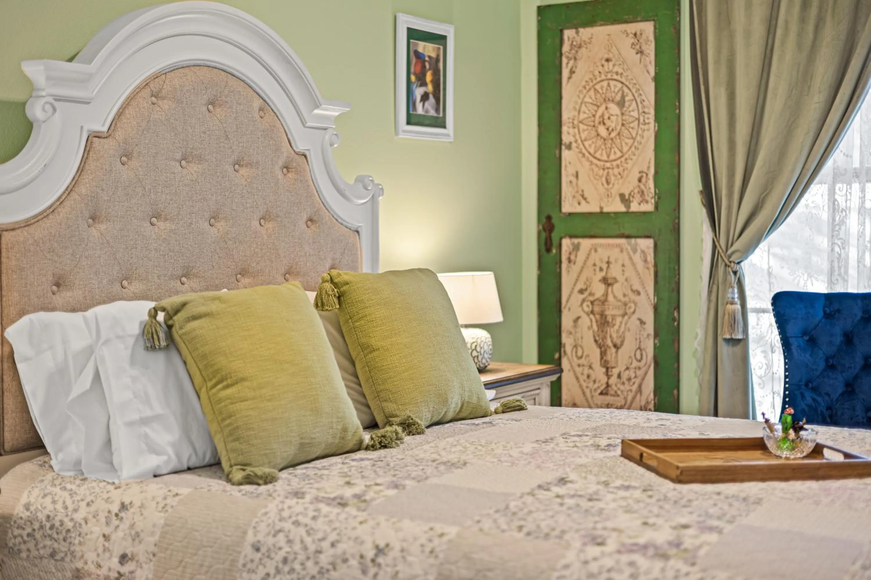 Bed in The Steamboat Inn