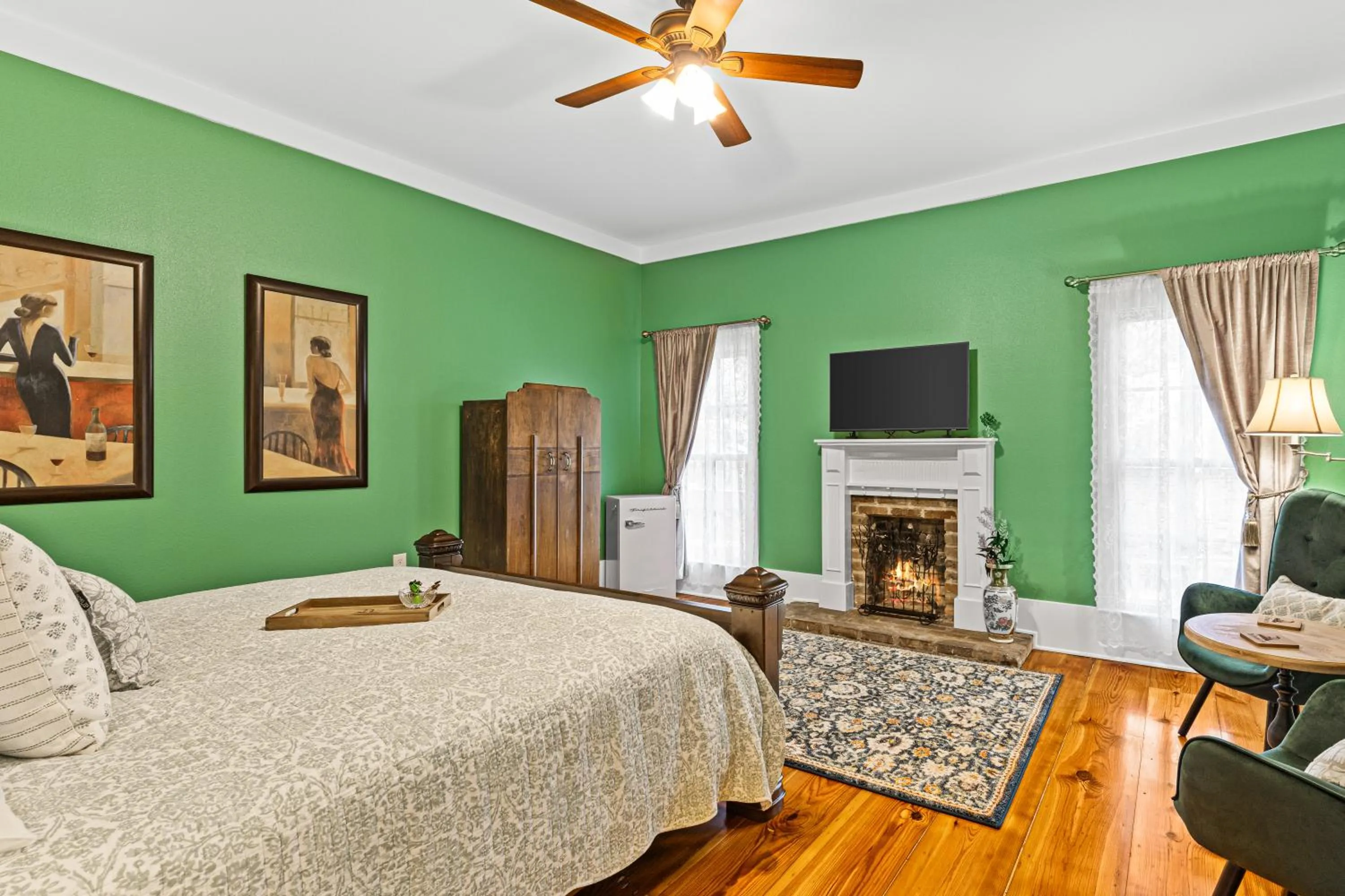 Bed in The Steamboat Inn