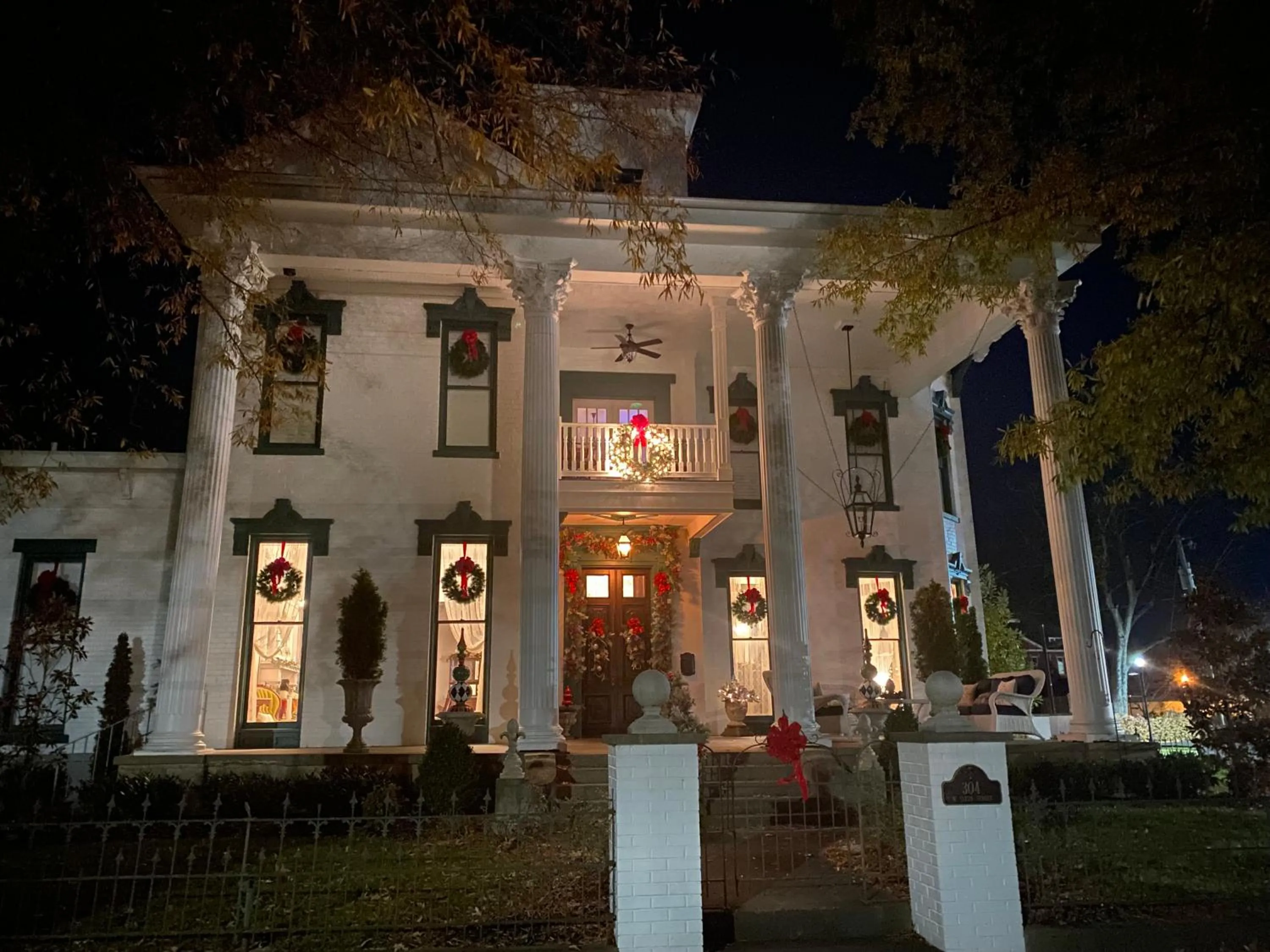 Night in Belle Louise Historic Bed & Breakfast