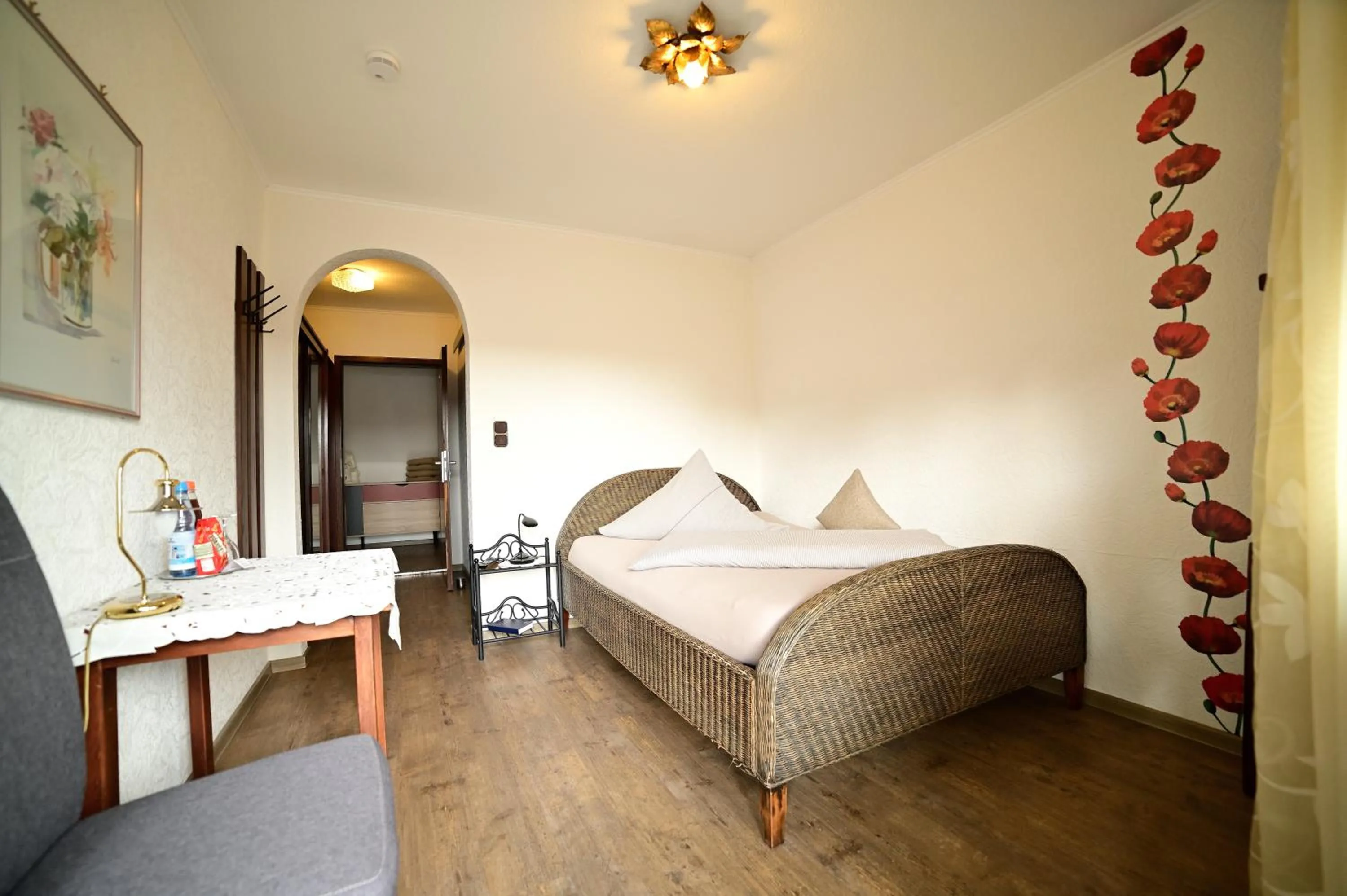Deluxe Single Room with Balcony - single occupancy in Hotel Zrenners GARNI