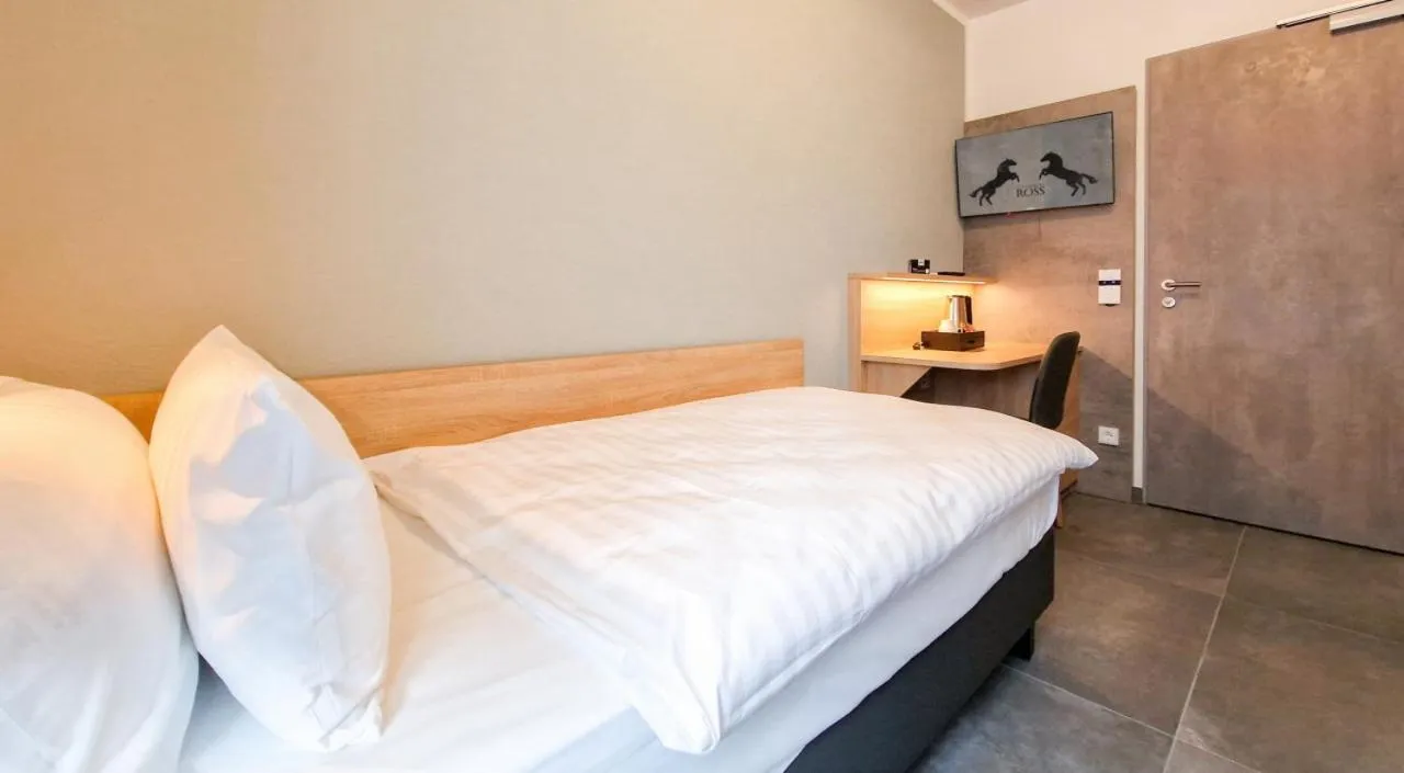 Bed in Hotel Schwarzes Ross