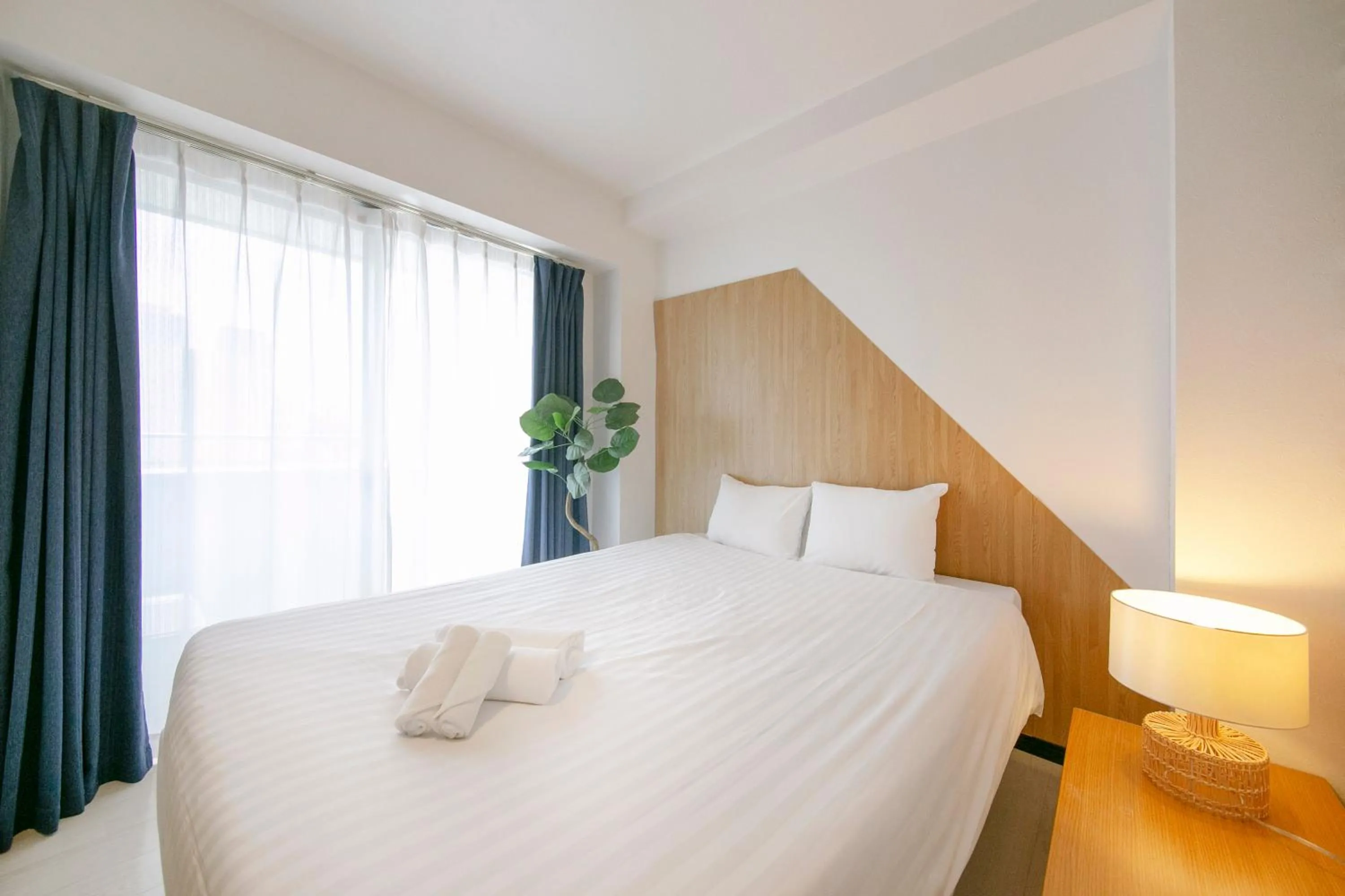 Bed in Green Sea Oshiage