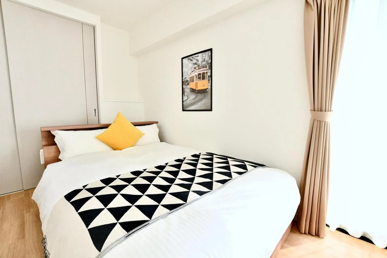 Bed in Riverside Inn Hakata