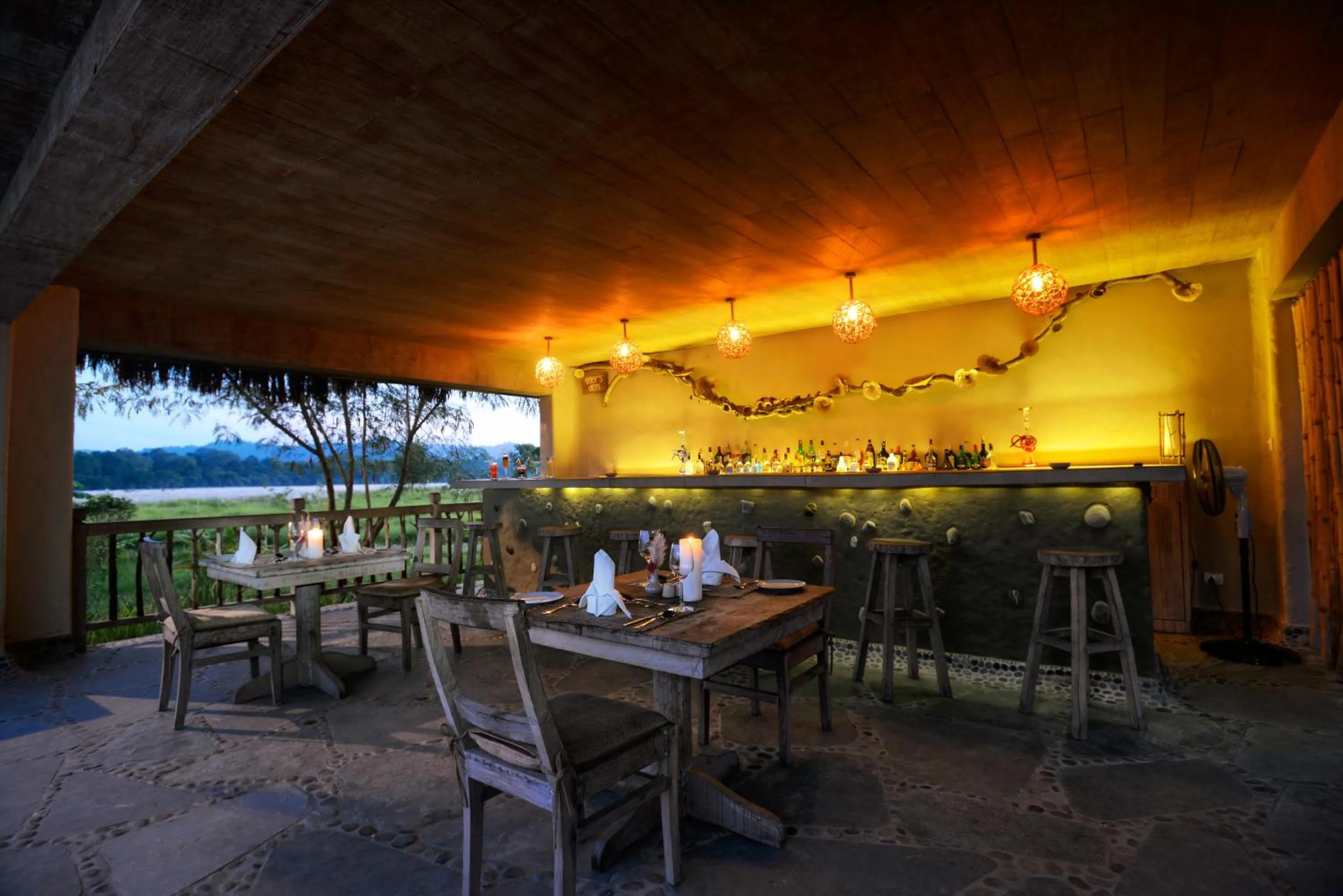 Dining area in Barahi Jungle Lodge