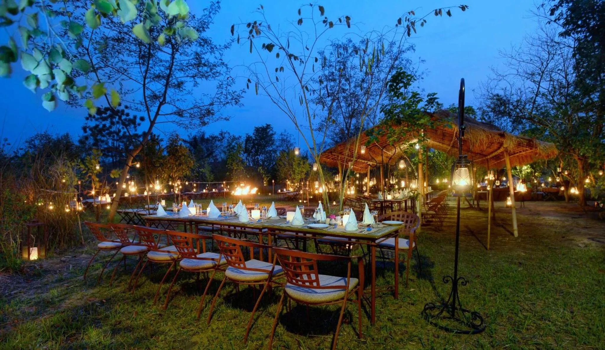 Night in Barahi Jungle Lodge