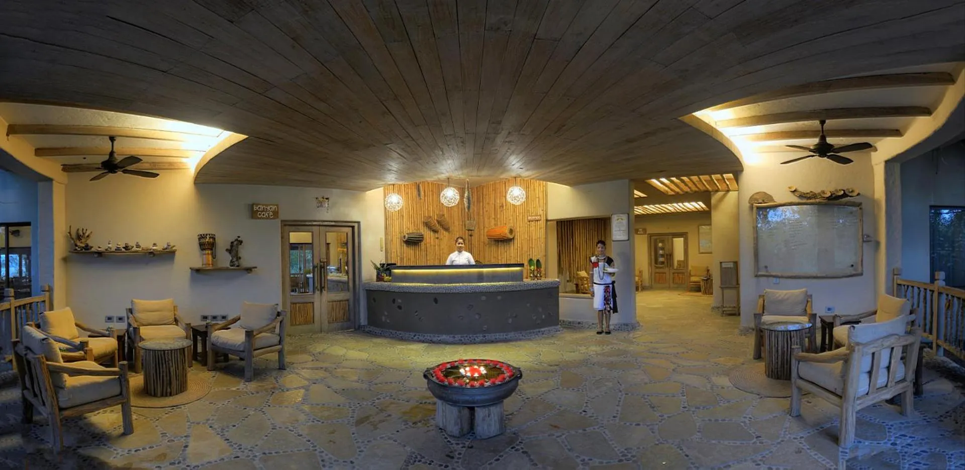 Lobby or reception in Barahi Jungle Lodge