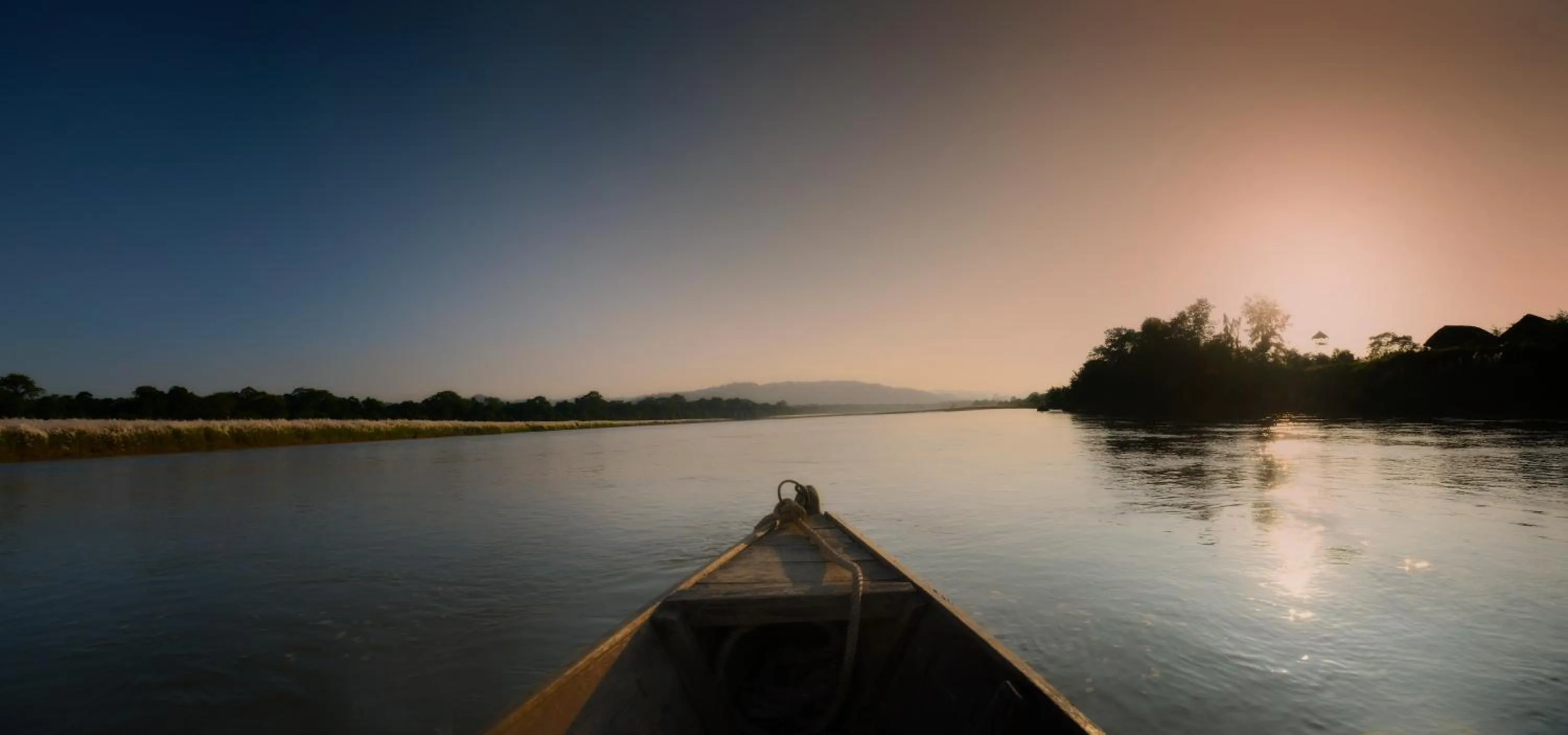 Sunset in Barahi Jungle Lodge
