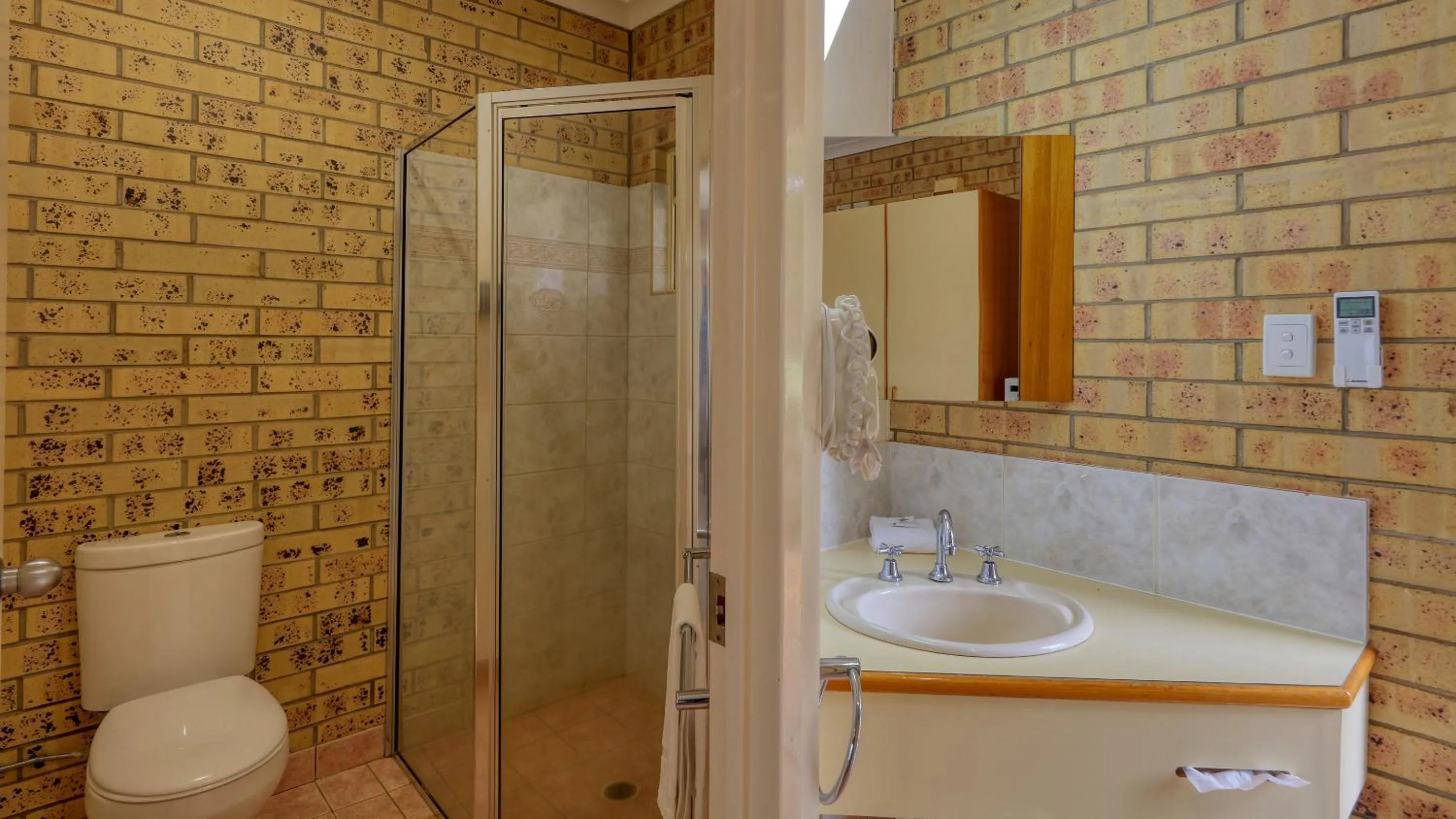 Mulga Country Motor Inn