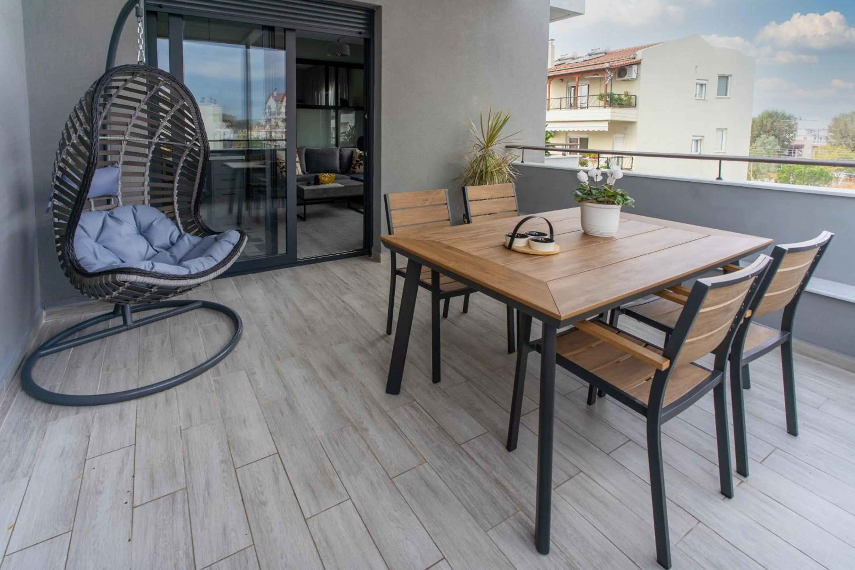 Patio in Salina Premium Residences Volos