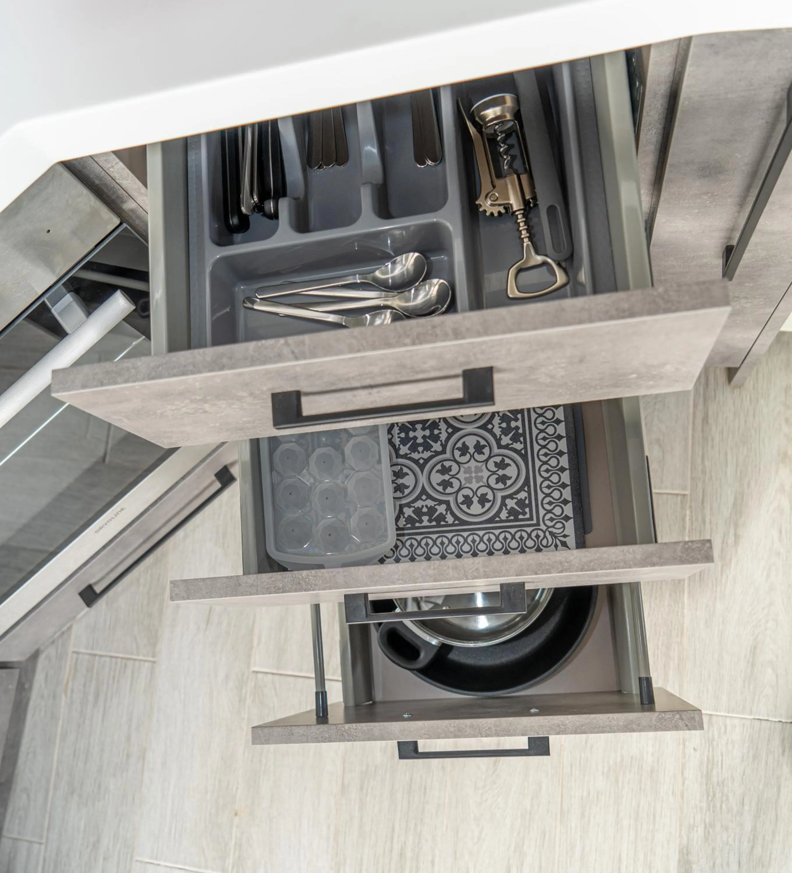 Kitchen or kitchenette in Salina Premium Residences Volos