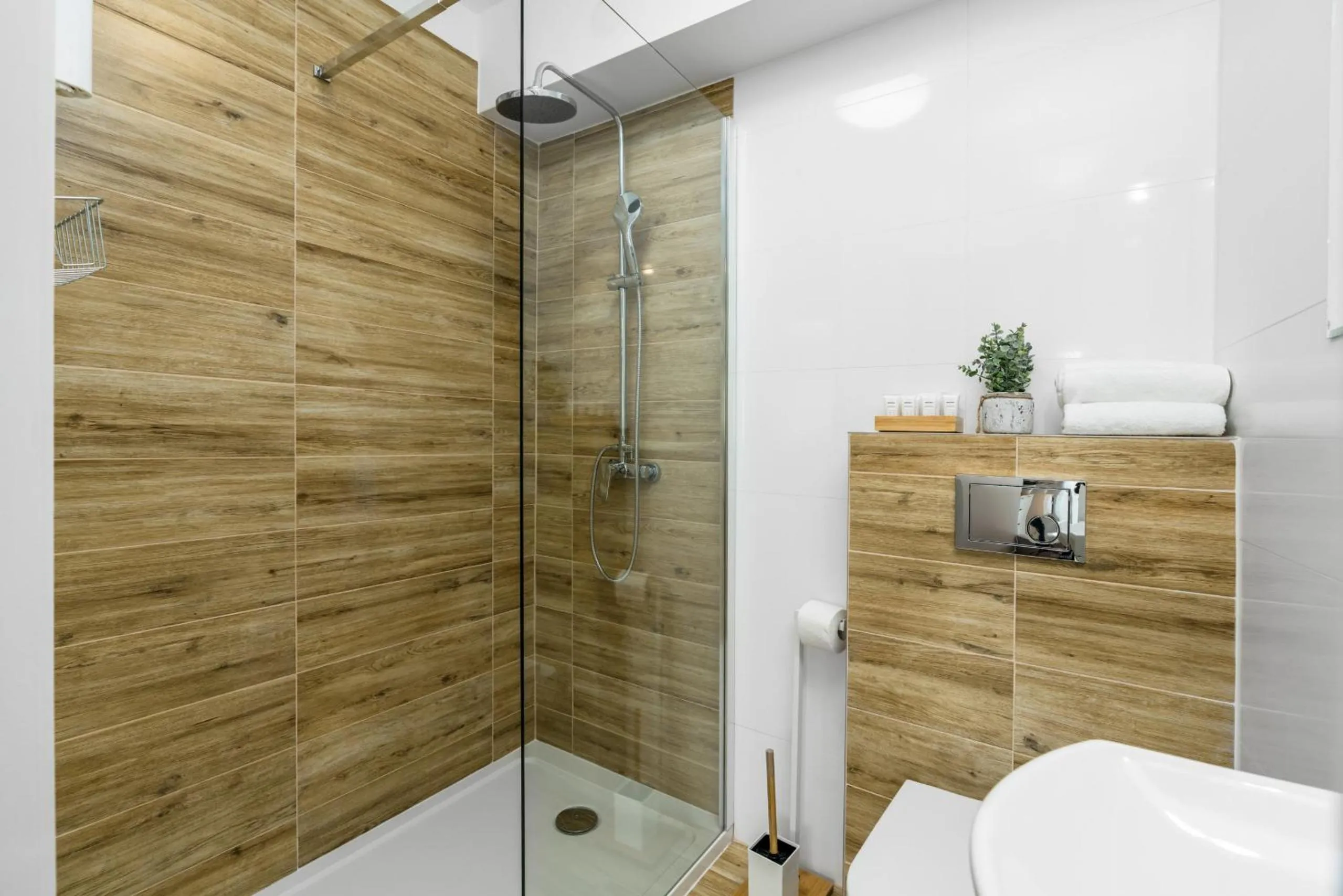 Bathroom in Apartment Poznan Park Cytadela by Noclegi Renters