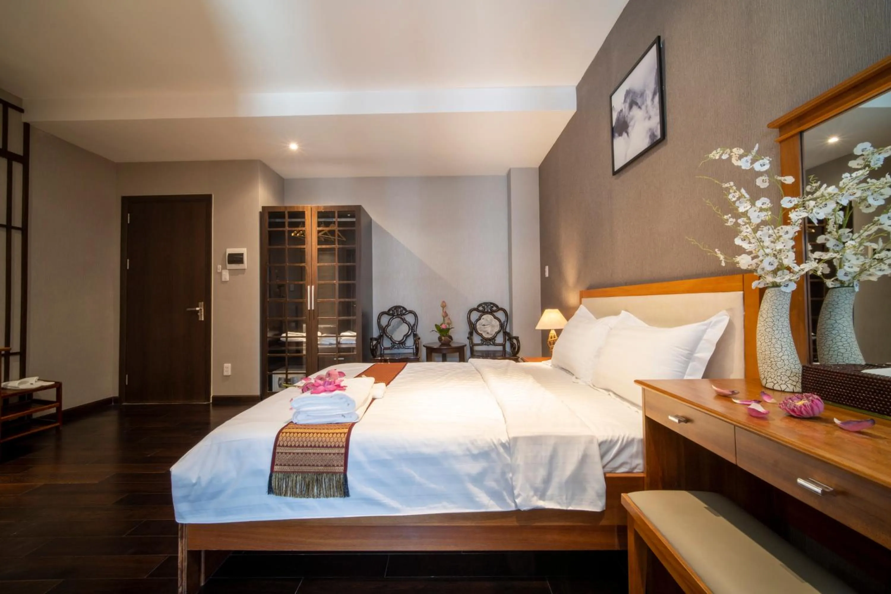 Bed in Sen Spa Service Apartment