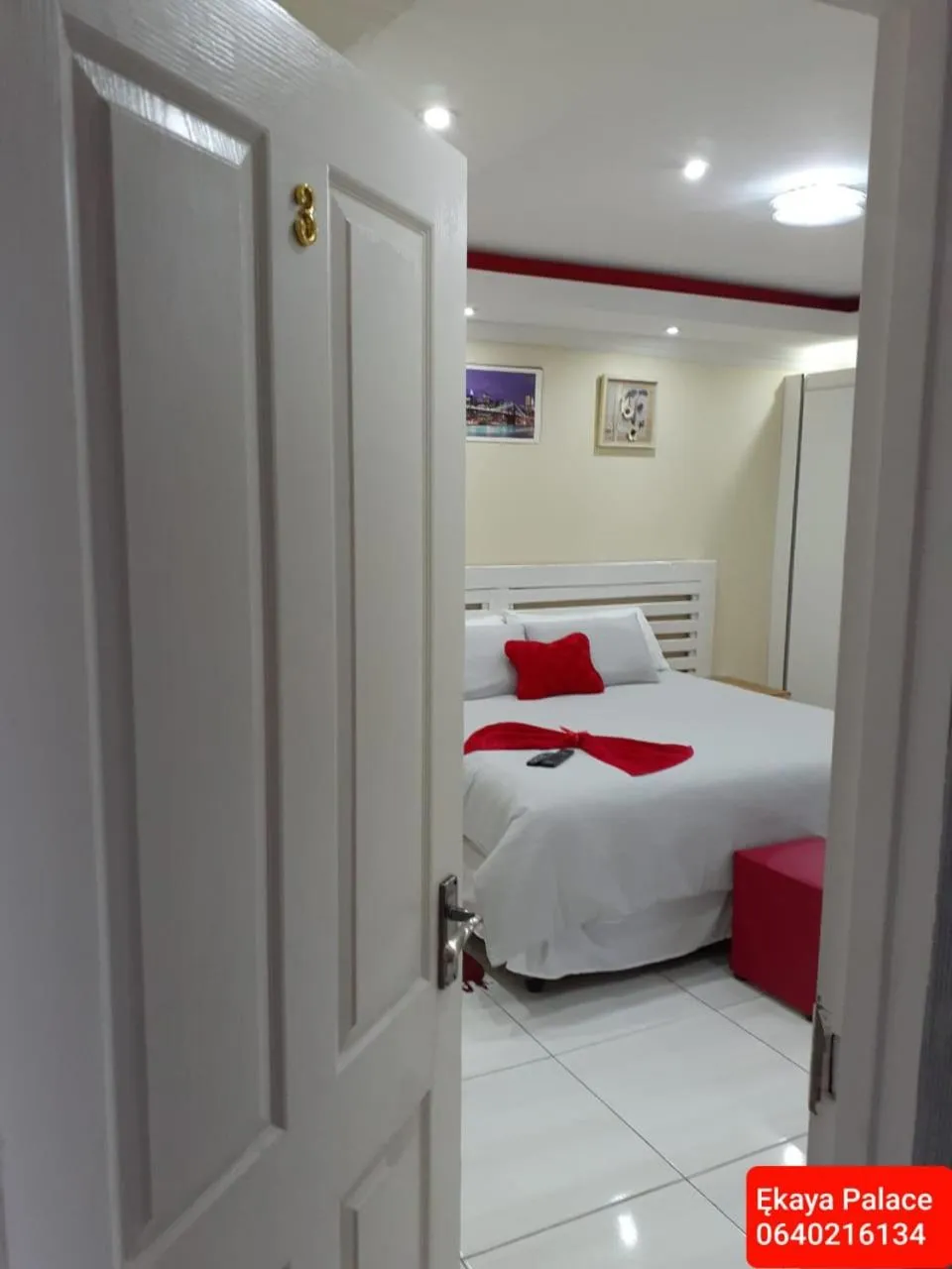 Bed in Ekaya Palace Guest House