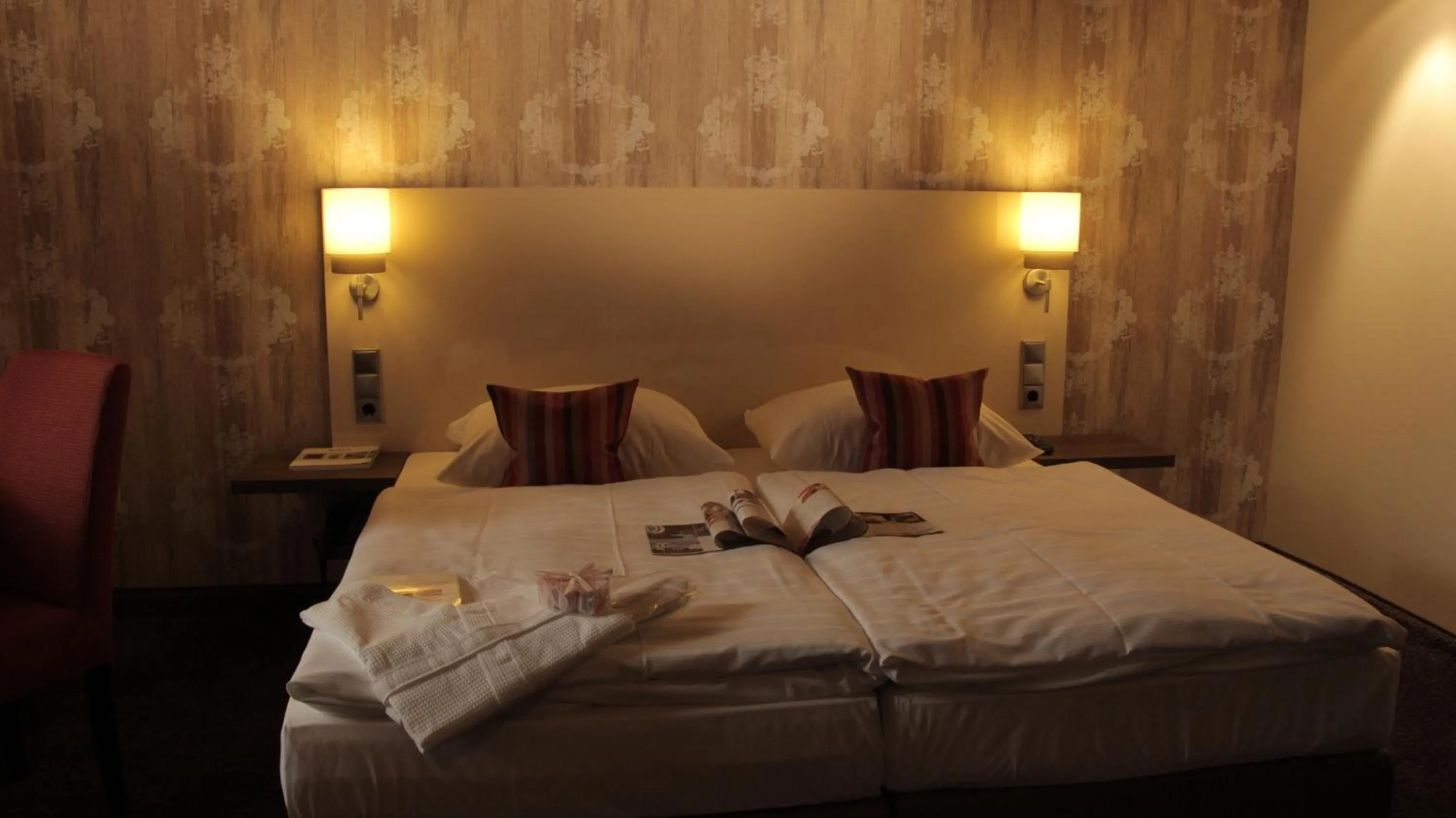 Bed in Romantisches Hotel Menzhausen