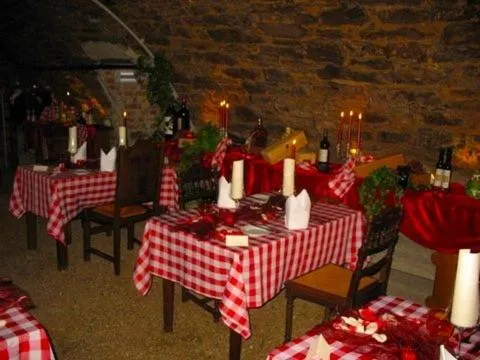 Restaurant/places to eat in Romantisches Hotel Menzhausen