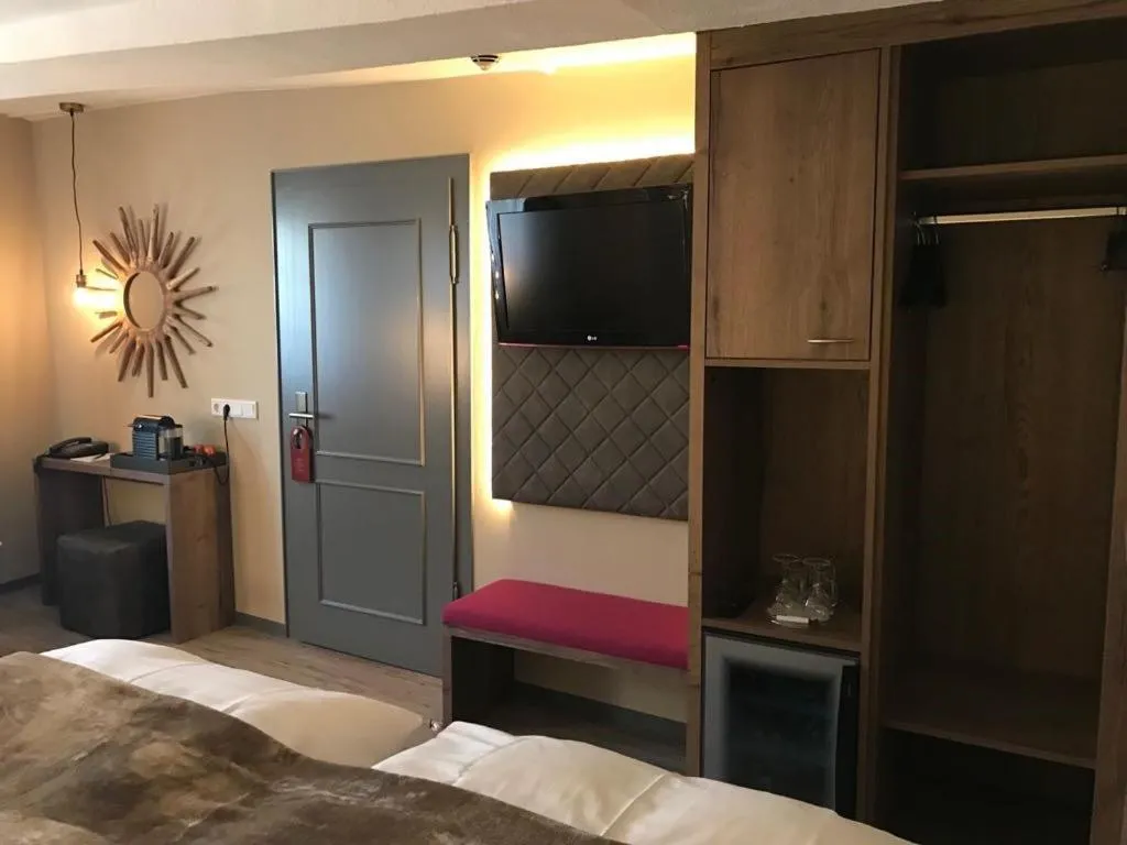 Bed in Romantisches Hotel Menzhausen