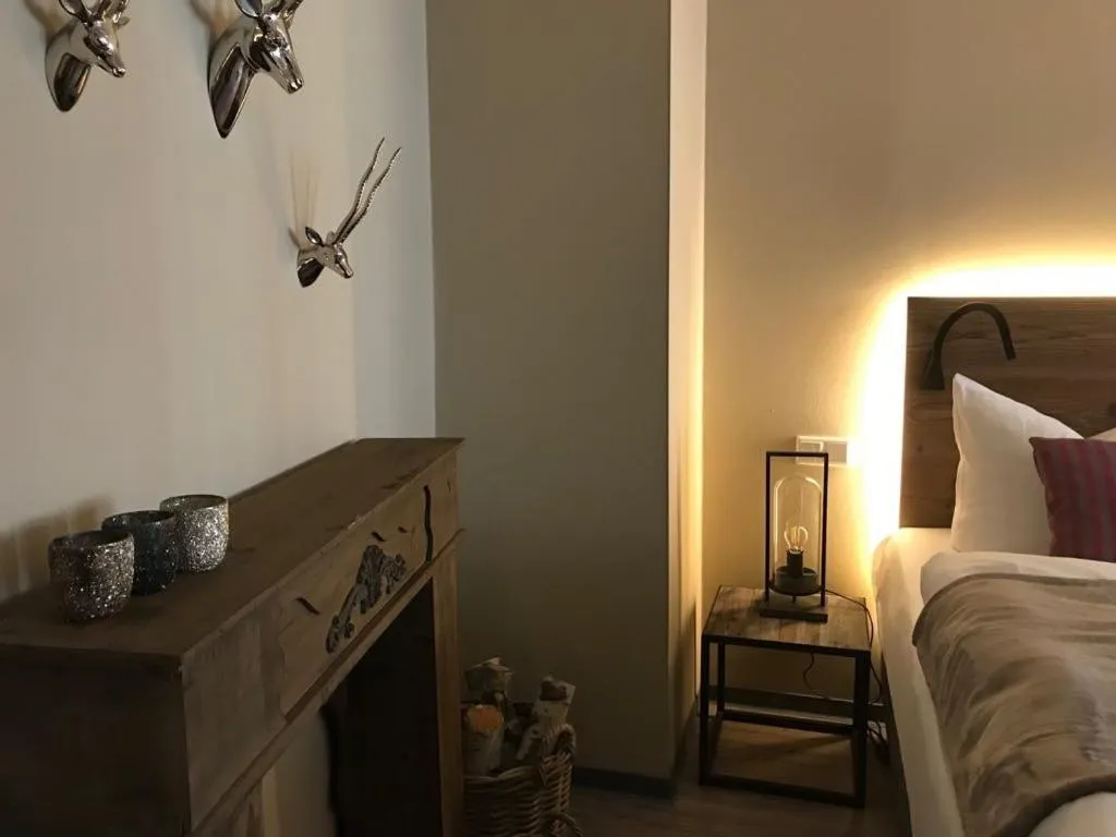 Bed in Romantisches Hotel Menzhausen