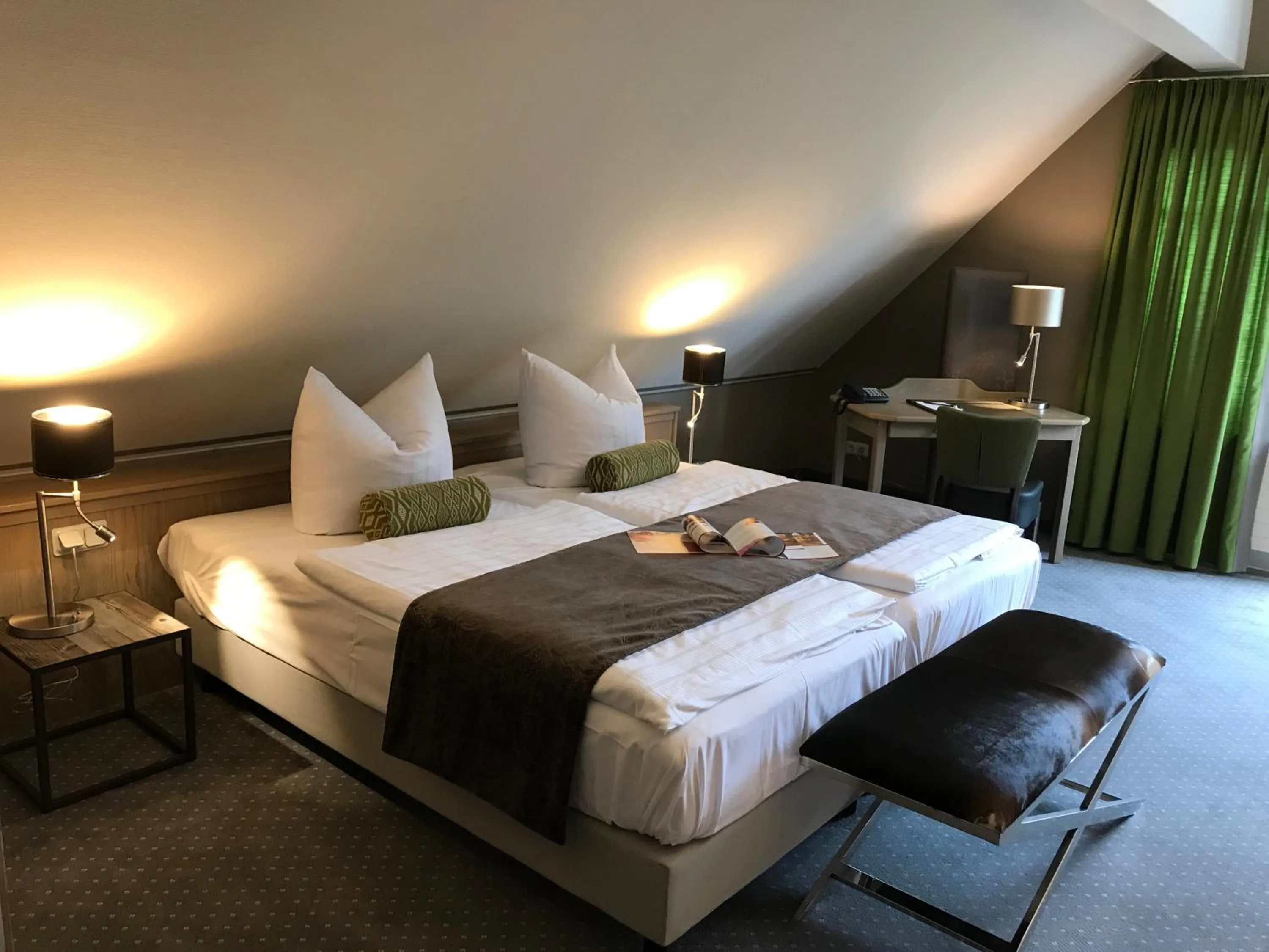Photo of the whole room, Bed in Romantisches Hotel Menzhausen