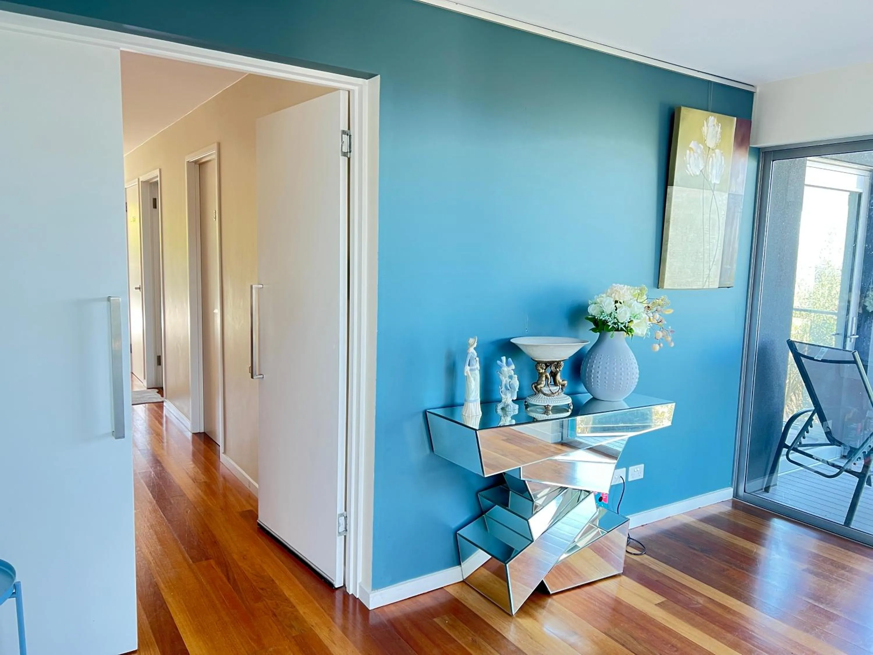 Facade/entrance in Hobart View