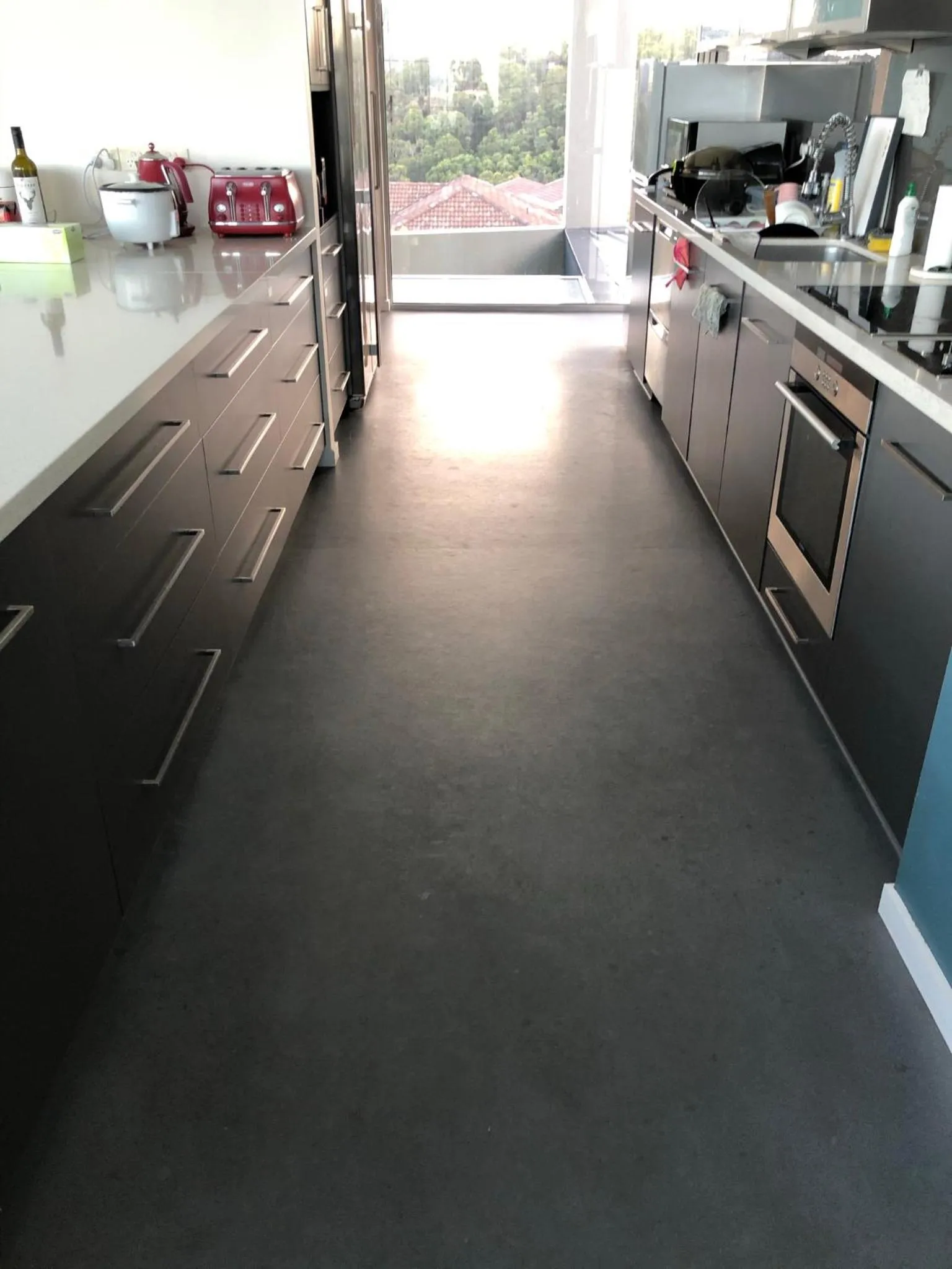 Kitchen or kitchenette in Hobart View