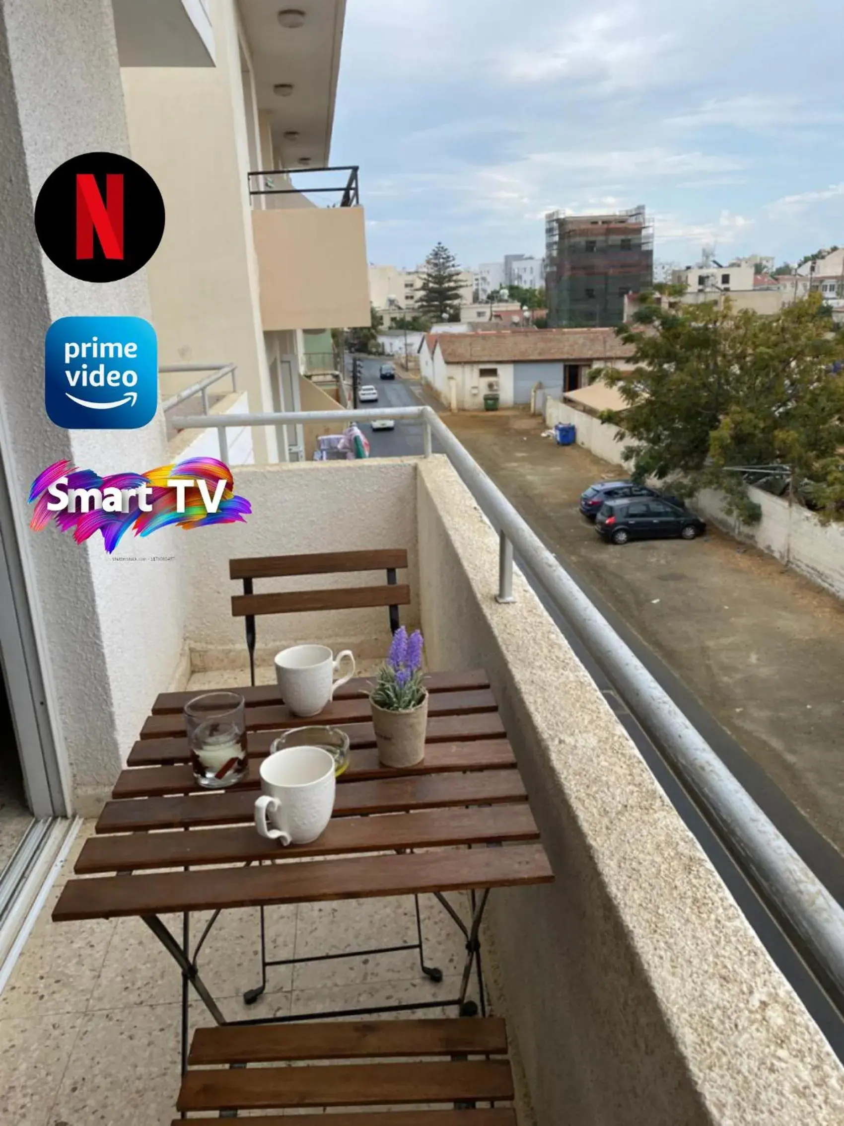 Queen Room with Shared Bathroom in Larnaca Comfort Rooms With Smart TV & Netflix Queen Room with Shared Bathroom in Larnaca Comfort Rooms With Smart TV & Netflix
