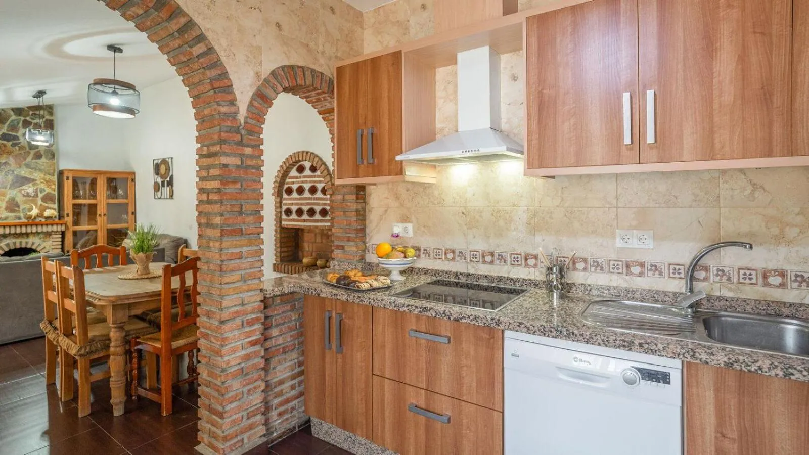 Kitchen or kitchenette in Casa Herrero El Borge by Ruralidays