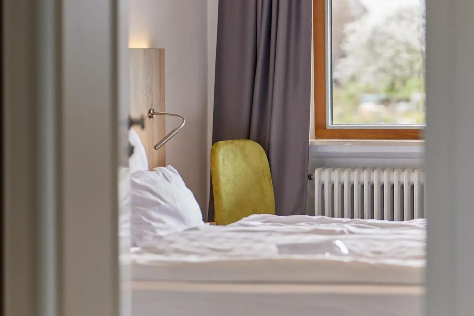 Double Room with Private External Bathroom - single occupancy in Moselhotel Weinhaus Simon `Sauna`Restaurant`ELadesäule Double Room with Private External Bathroom - single occupancy in Moselhotel Weinhaus Simon `Sauna`Restaurant`ELadesäule