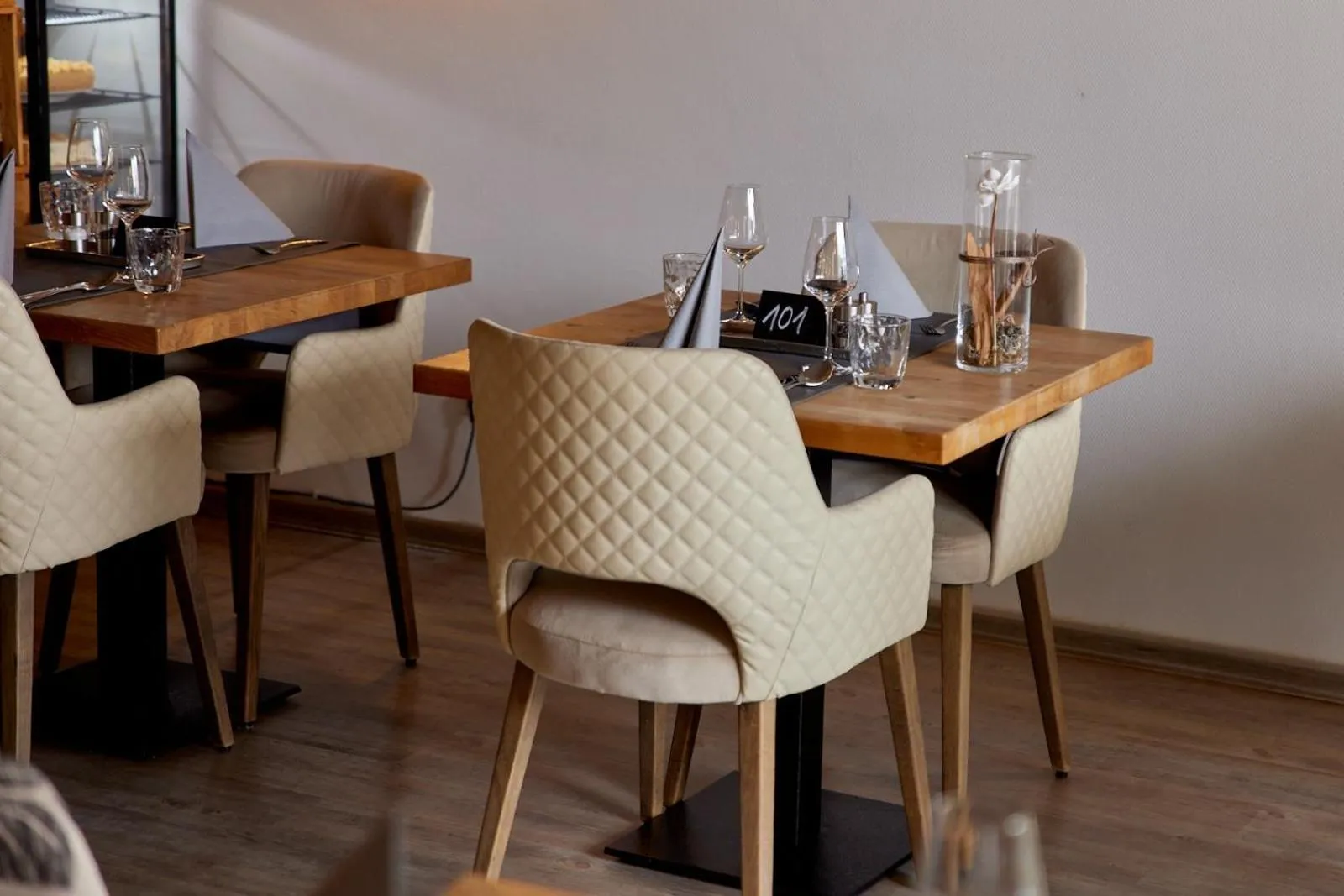 Restaurant/places to eat in Moselhotel Weinhaus Simon `Sauna`Restaurant`ELadesäule