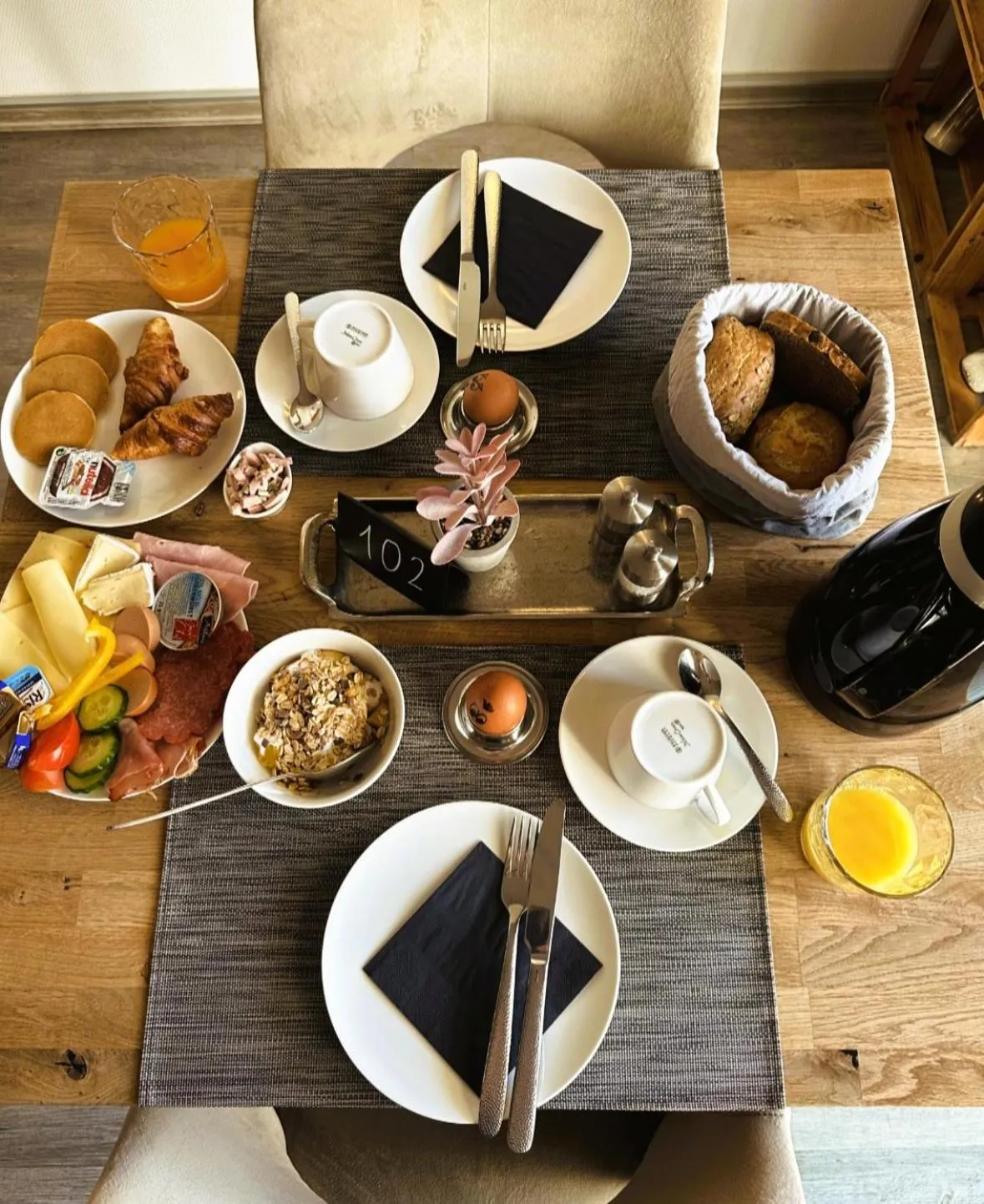 Restaurant/places to eat in Moselhotel Weinhaus Simon `Sauna`Restaurant`ELadesäule