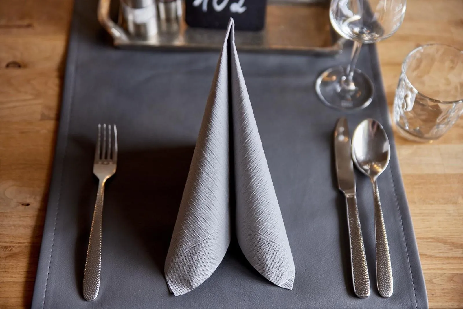 Restaurant/places to eat in Moselhotel Weinhaus Simon `Sauna`Restaurant`ELadesäule