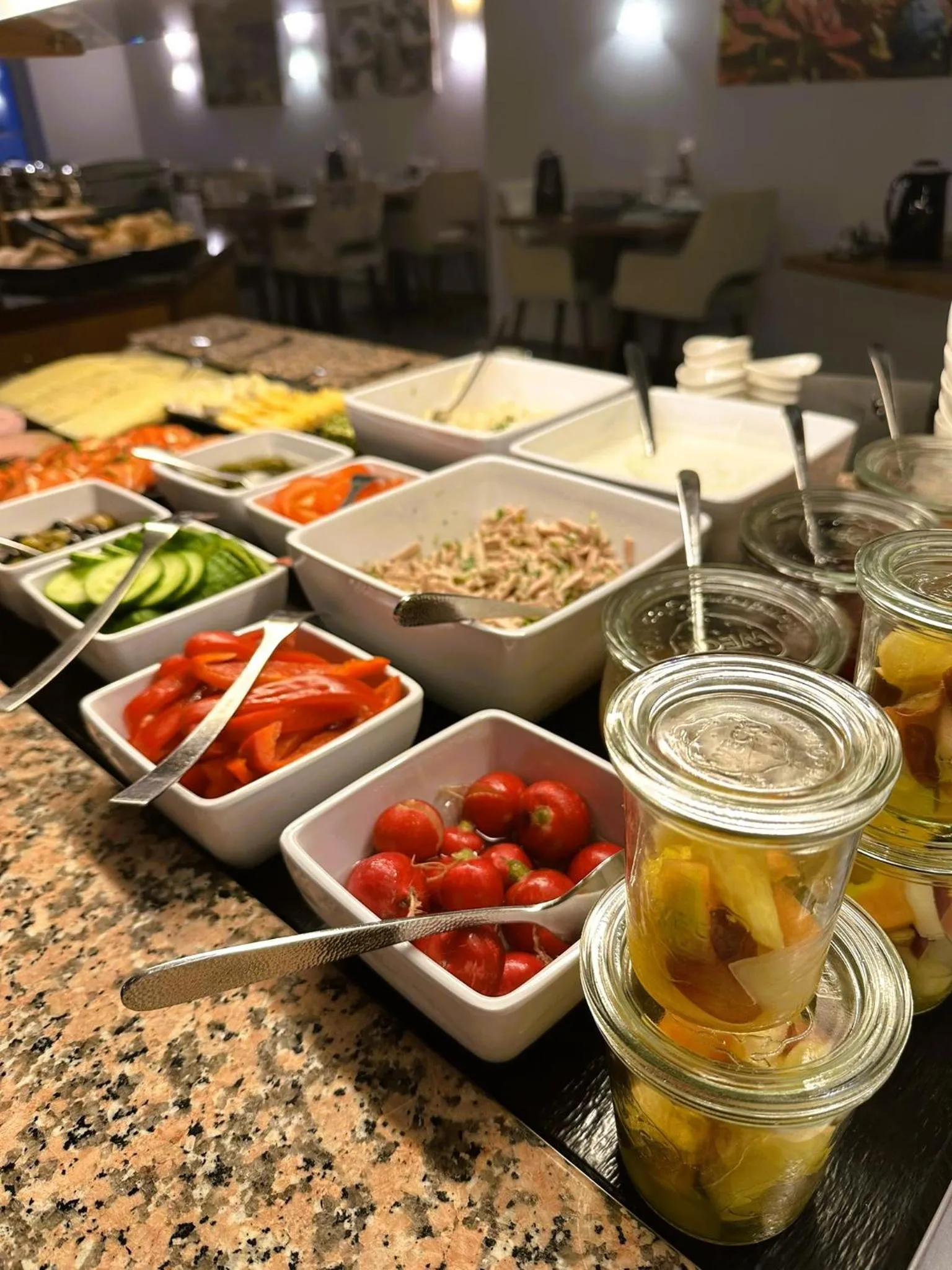 Restaurant/places to eat in Moselhotel Weinhaus Simon `Sauna`Restaurant`ELadesäule