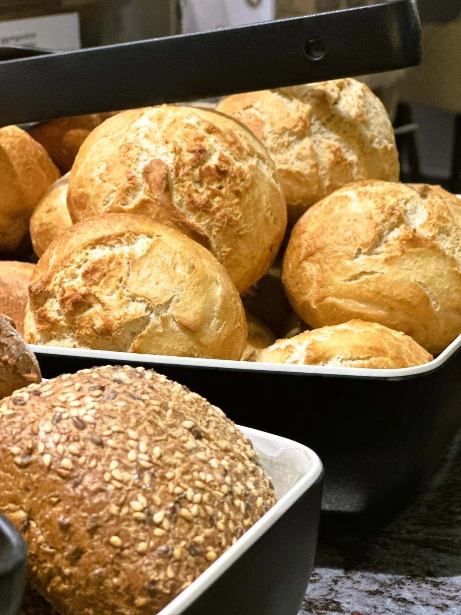 Restaurant/places to eat in Moselhotel Weinhaus Simon `Sauna`Restaurant`ELadesäule