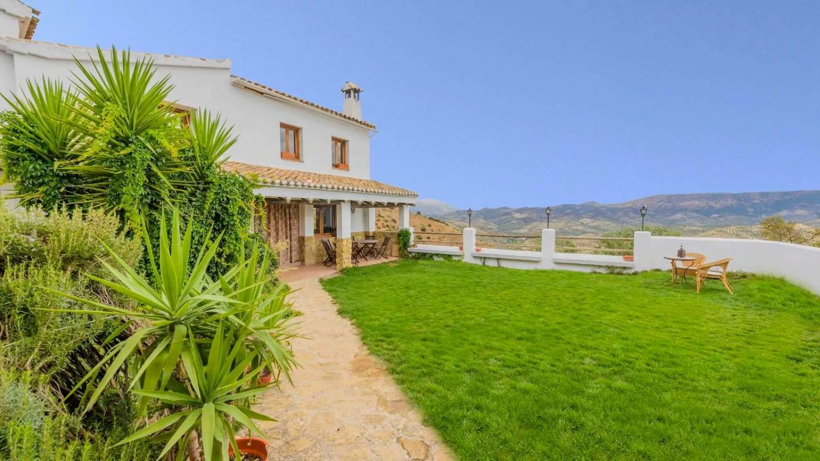 Casa Dehesa de las Casas Algarinejo by Ruralidays