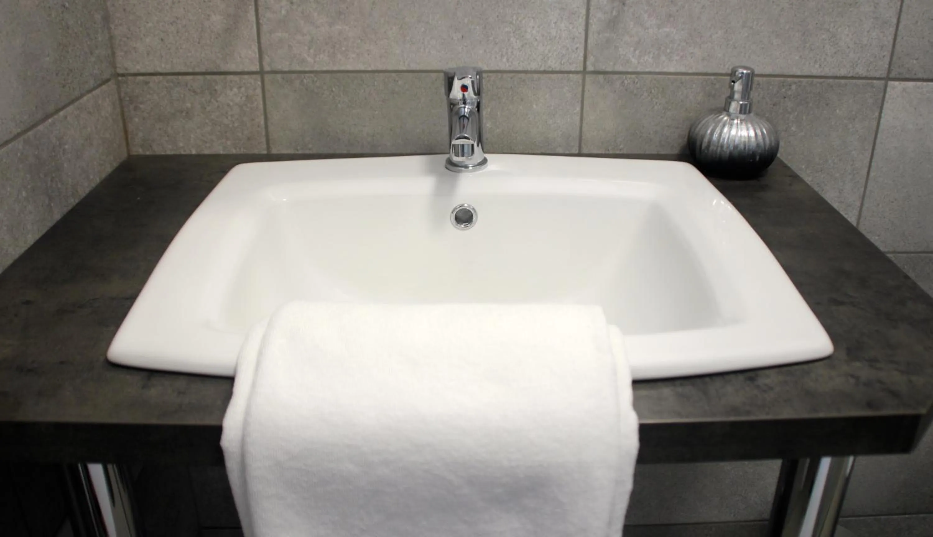 Bathroom in Vecsési Rendezvényközpont és Panzió