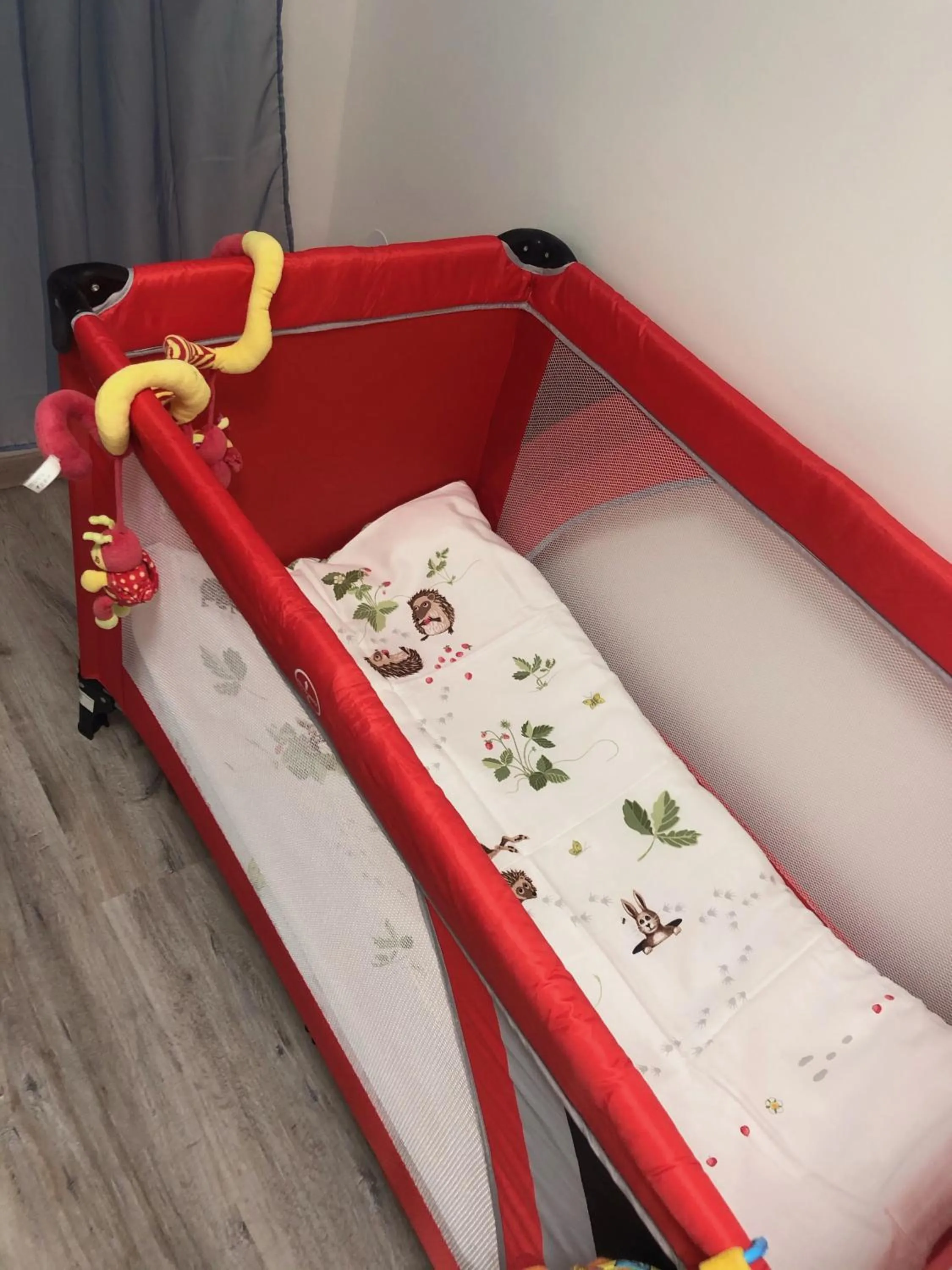 cot, Bed in Vecsési Rendezvényközpont és Panzió