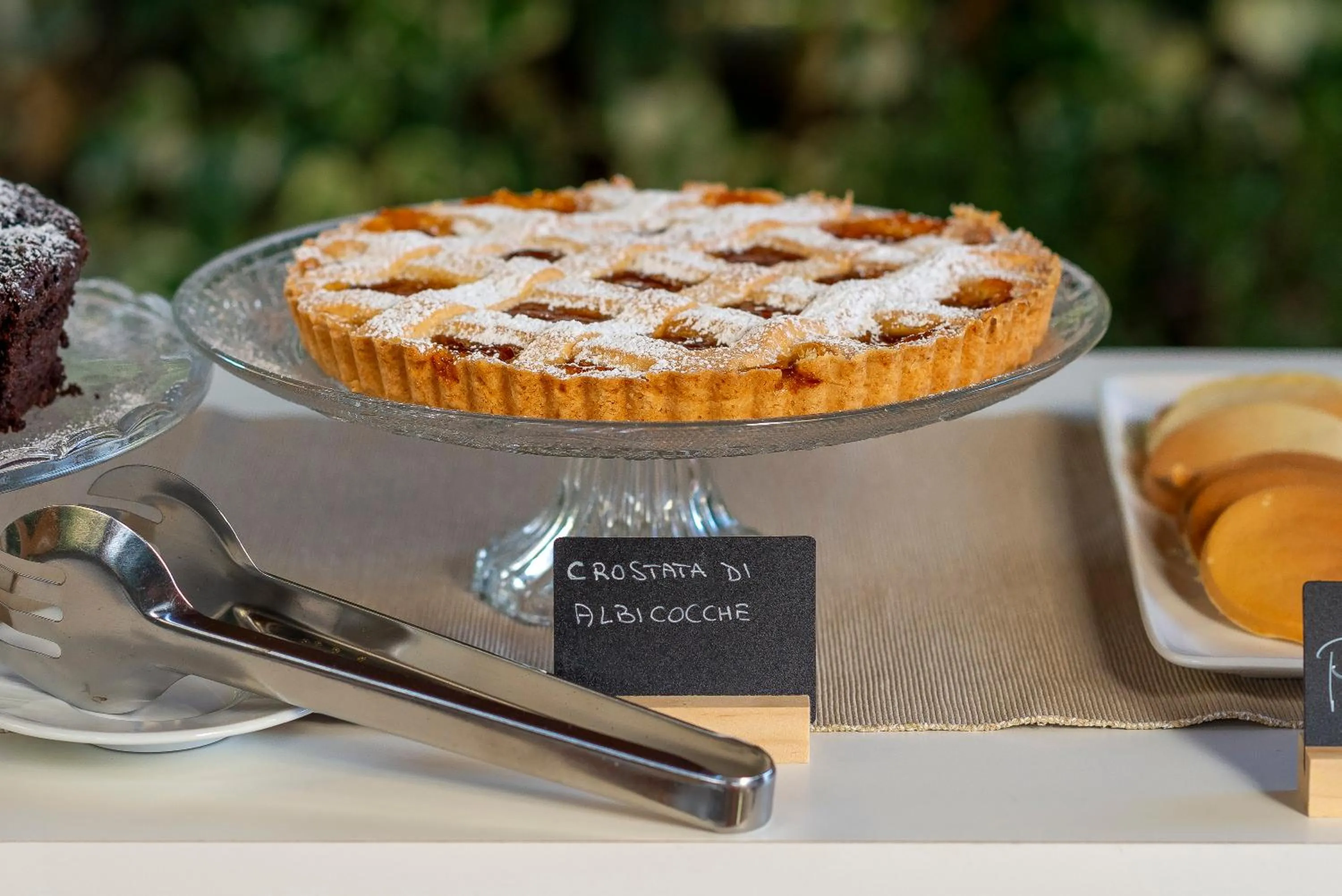 Food and drinks in Marlè Rooms