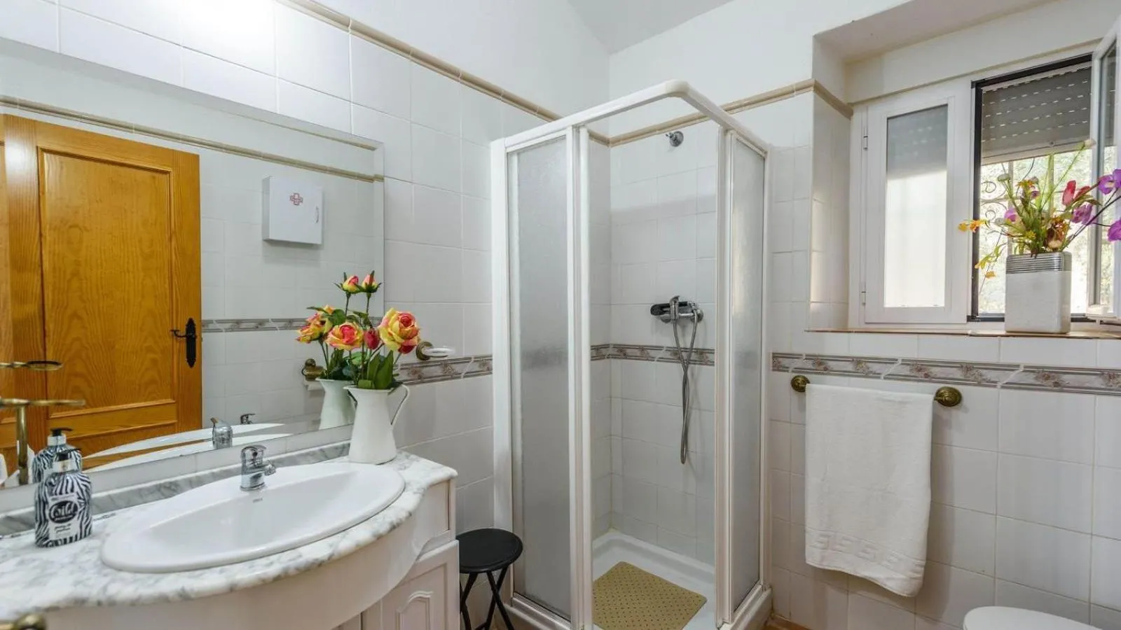 Bathroom in Casa Francisca Antequera - La Higuera by Ruralidays