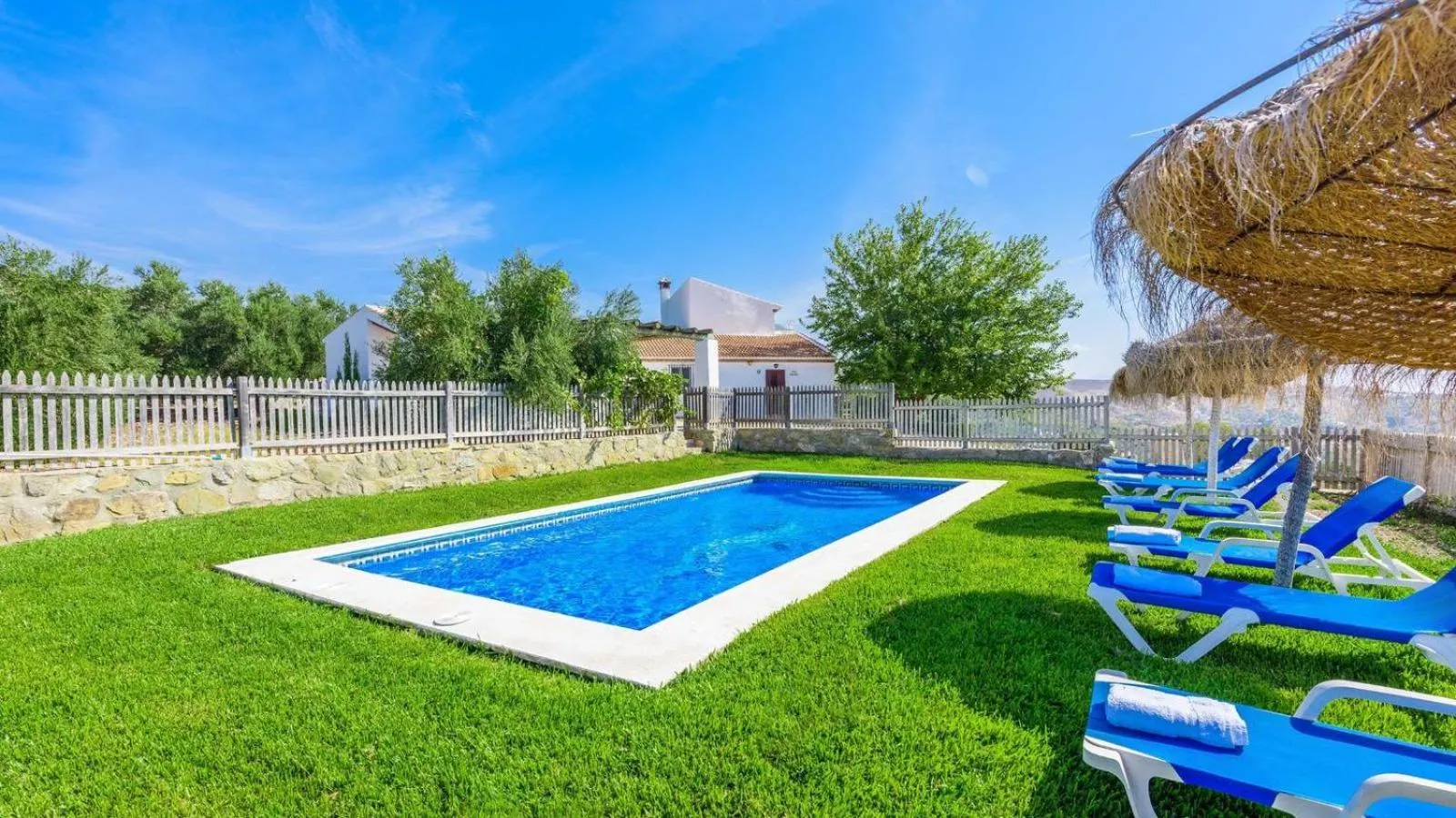 Swimming pool in Casa Francisca Antequera - La Higuera by Ruralidays