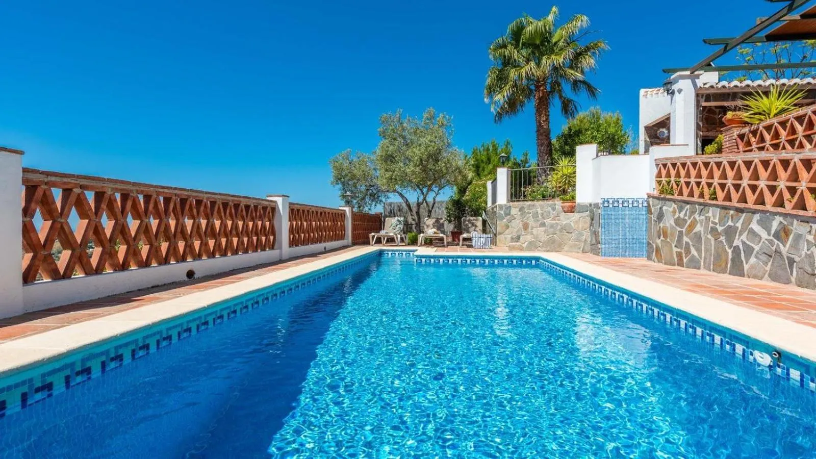 Swimming pool in Casa Cuatro Caminos Frigiliana by Ruralidays