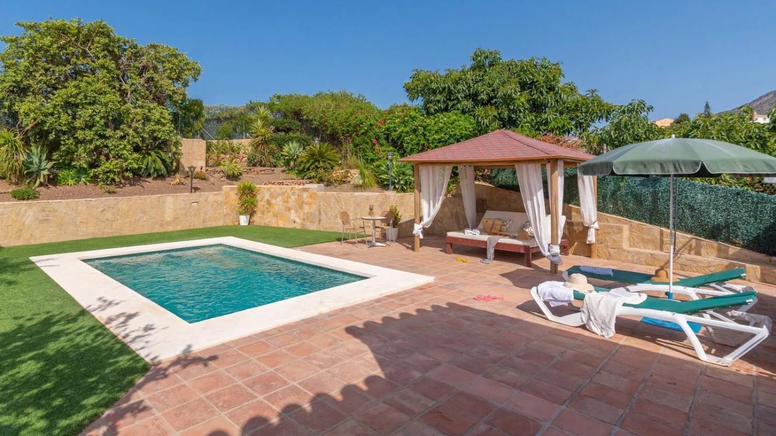 Swimming pool in Cortijo Albaricoque Frigiliana by Ruralidays