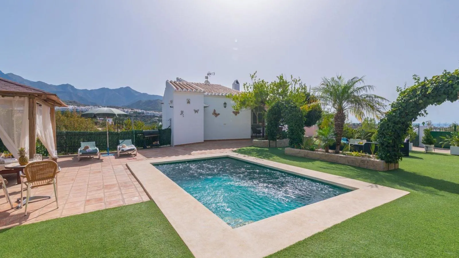 Swimming pool in Cortijo Albaricoque Frigiliana by Ruralidays
