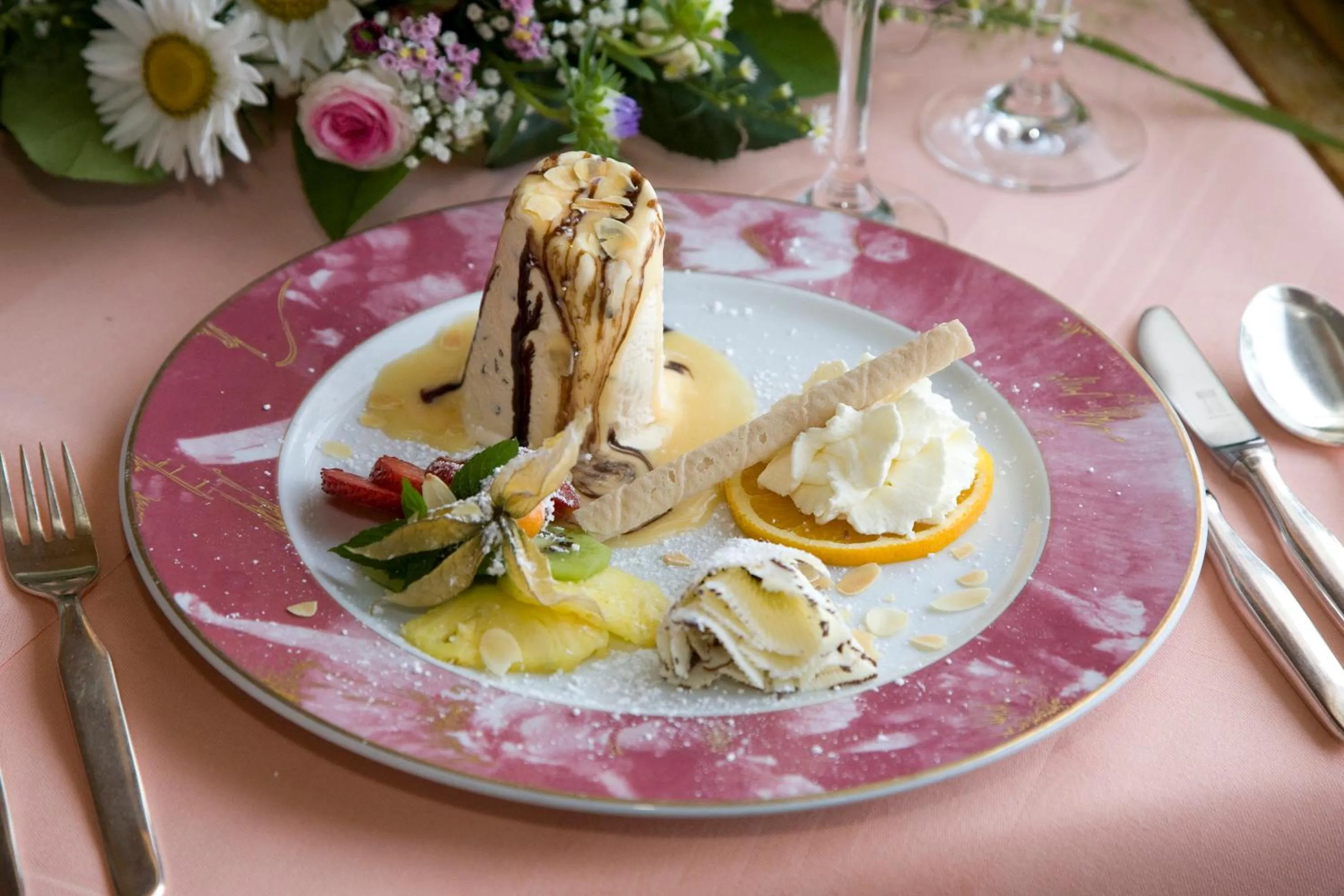 Food and drinks in Seehotel Grauer Bär