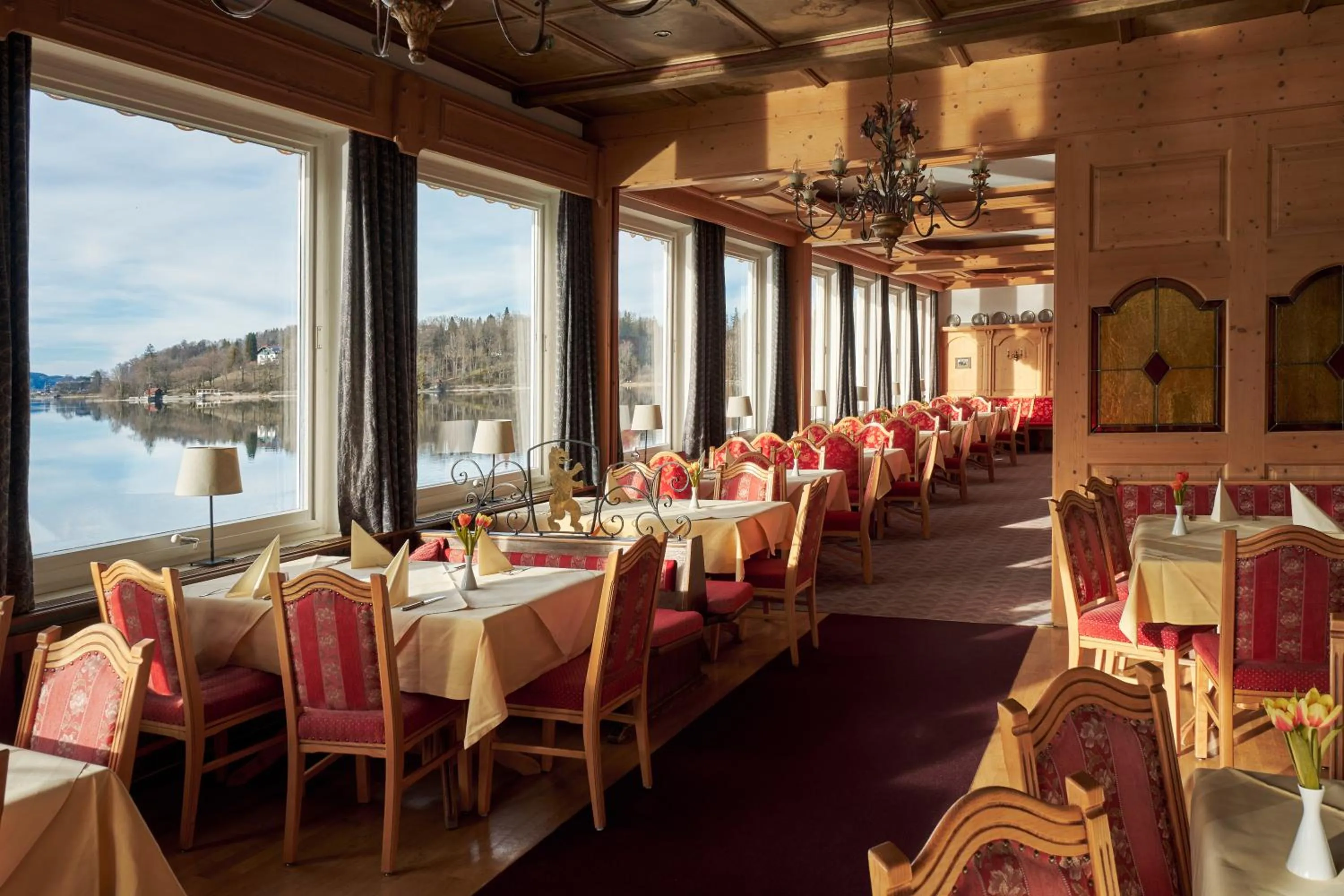 Restaurant/places to eat in Seehotel Grauer Bär