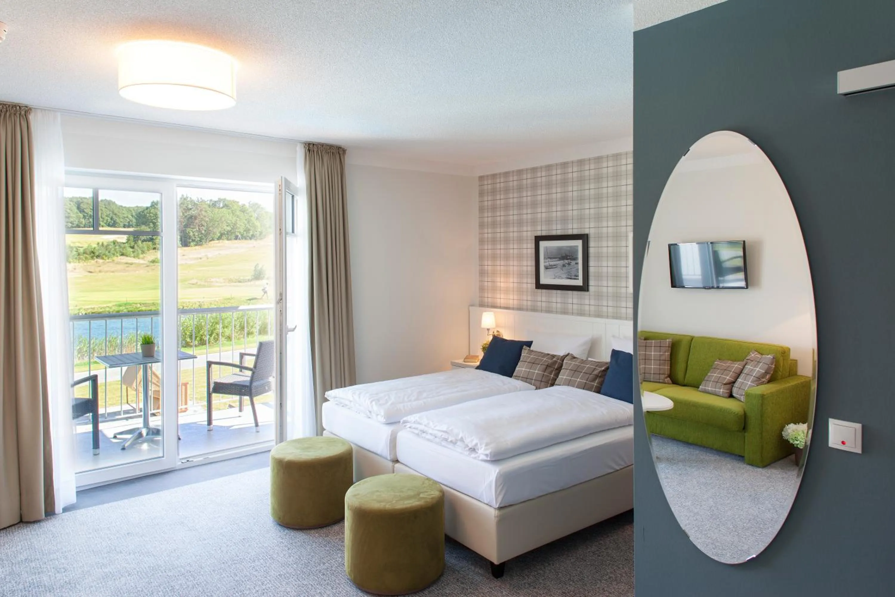 Balcony/Terrace, Bed in Dorint Resort Baltic Hills Usedom