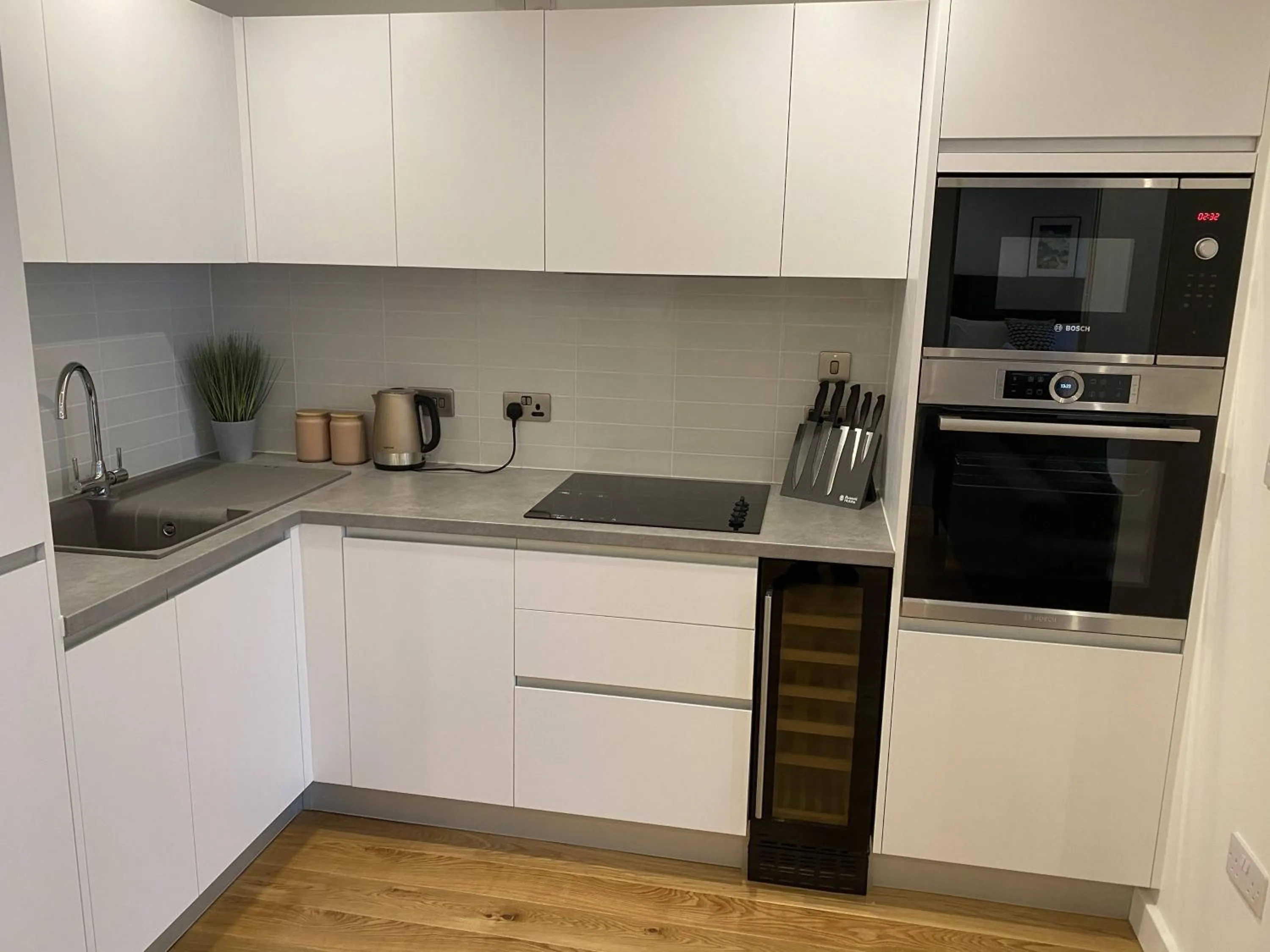 Kitchen or kitchenette in Arden Gate Apartments