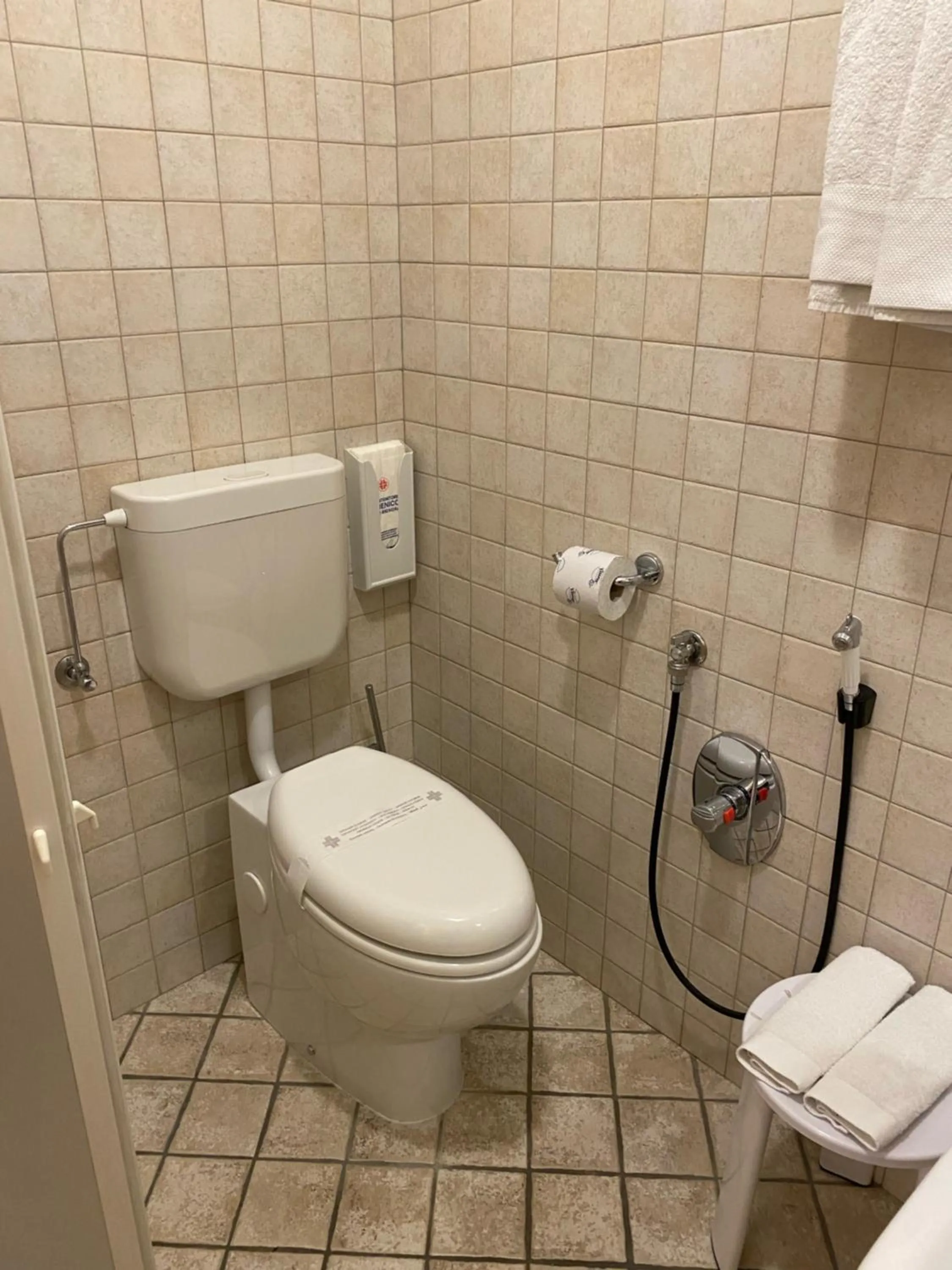 Bathroom in LA SISMONDA